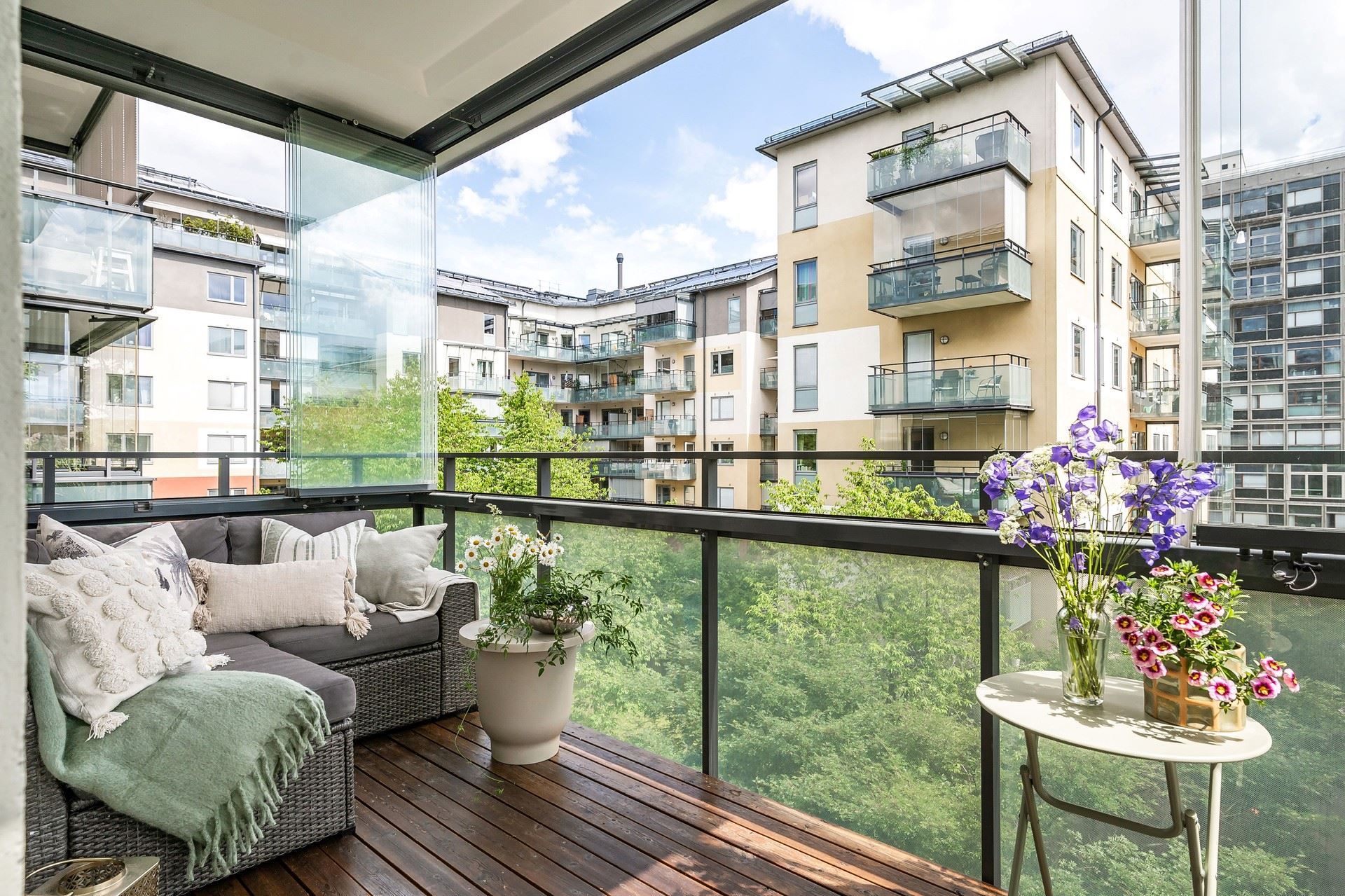 Vy mot föreningens innergård