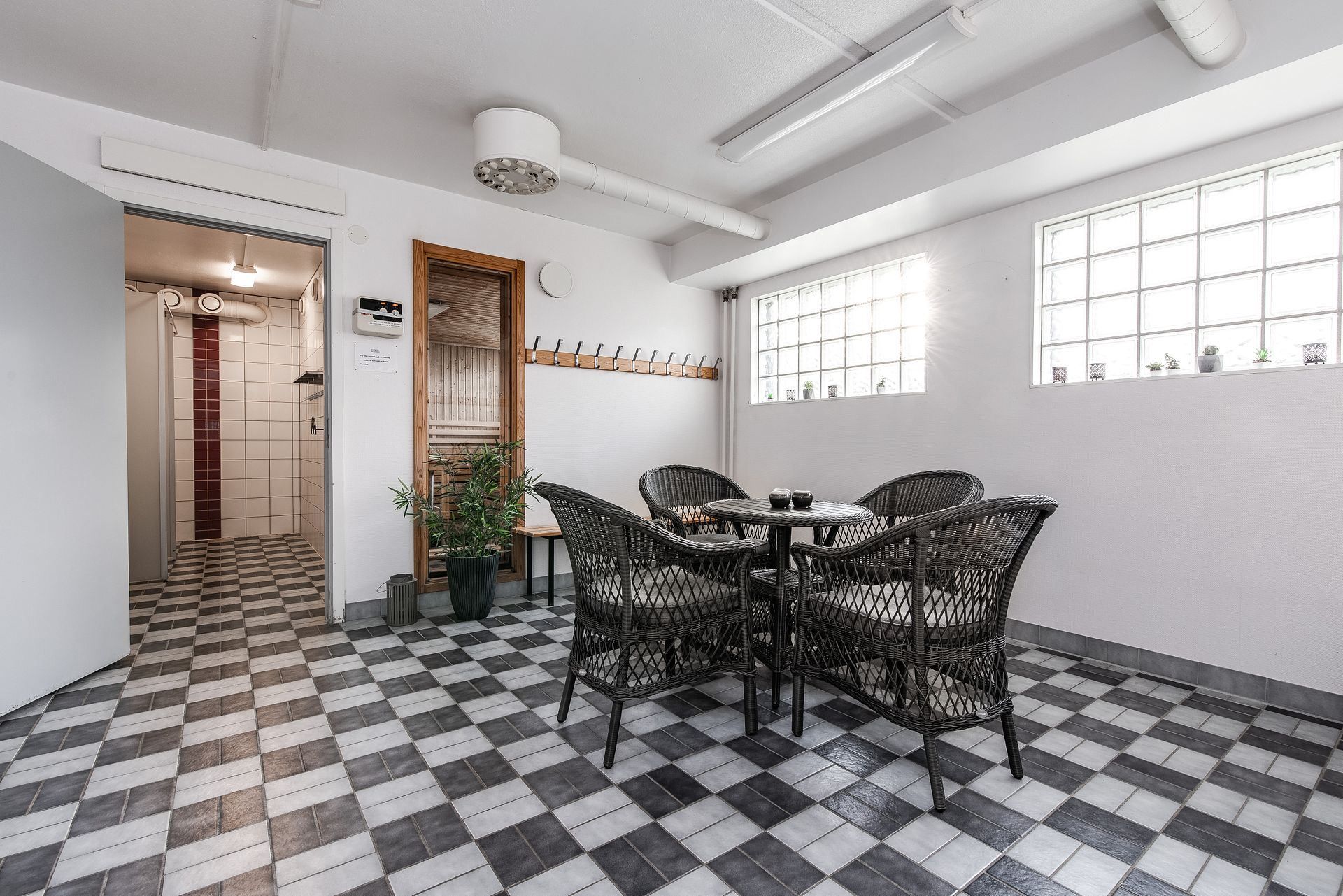 Relax intill bastu och dusch