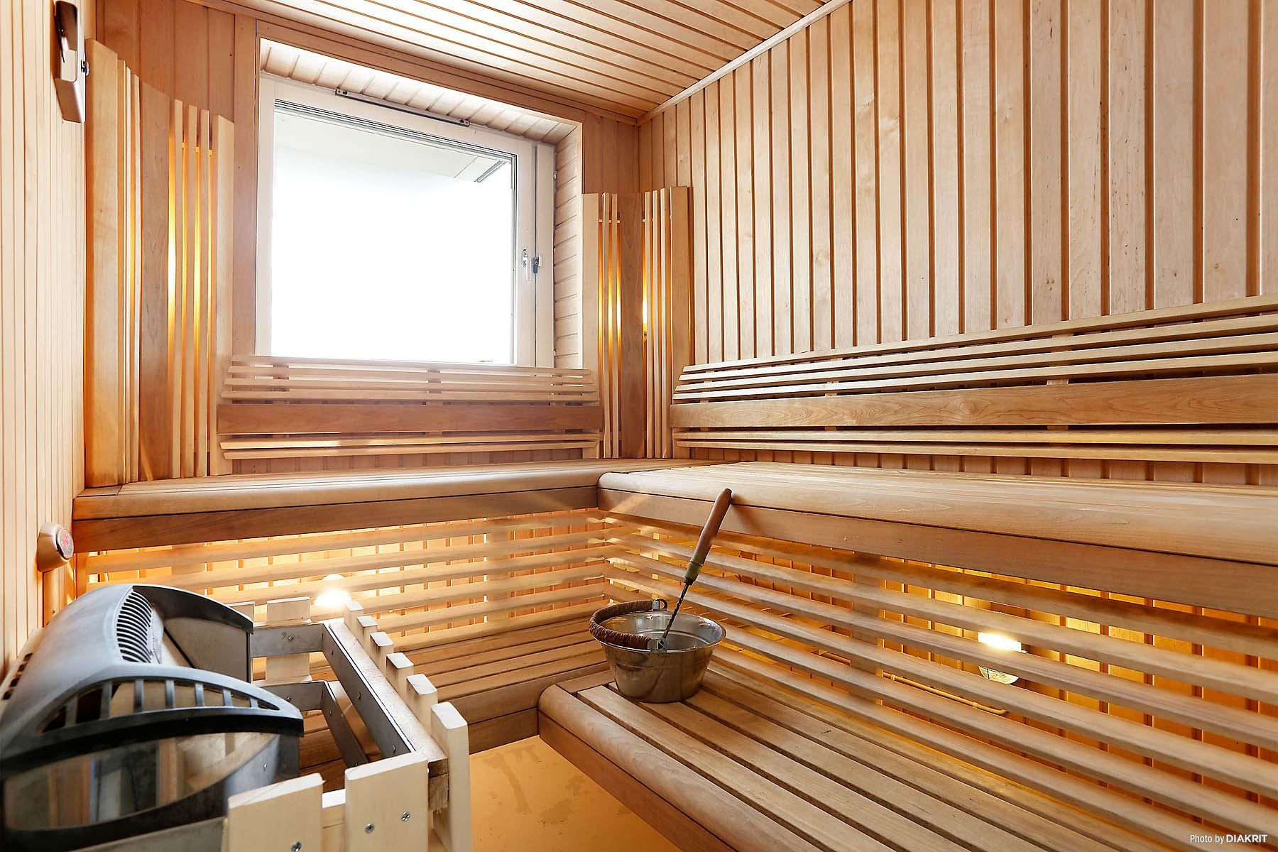 Föreningens fina bastu, praktiskt beläget i huset