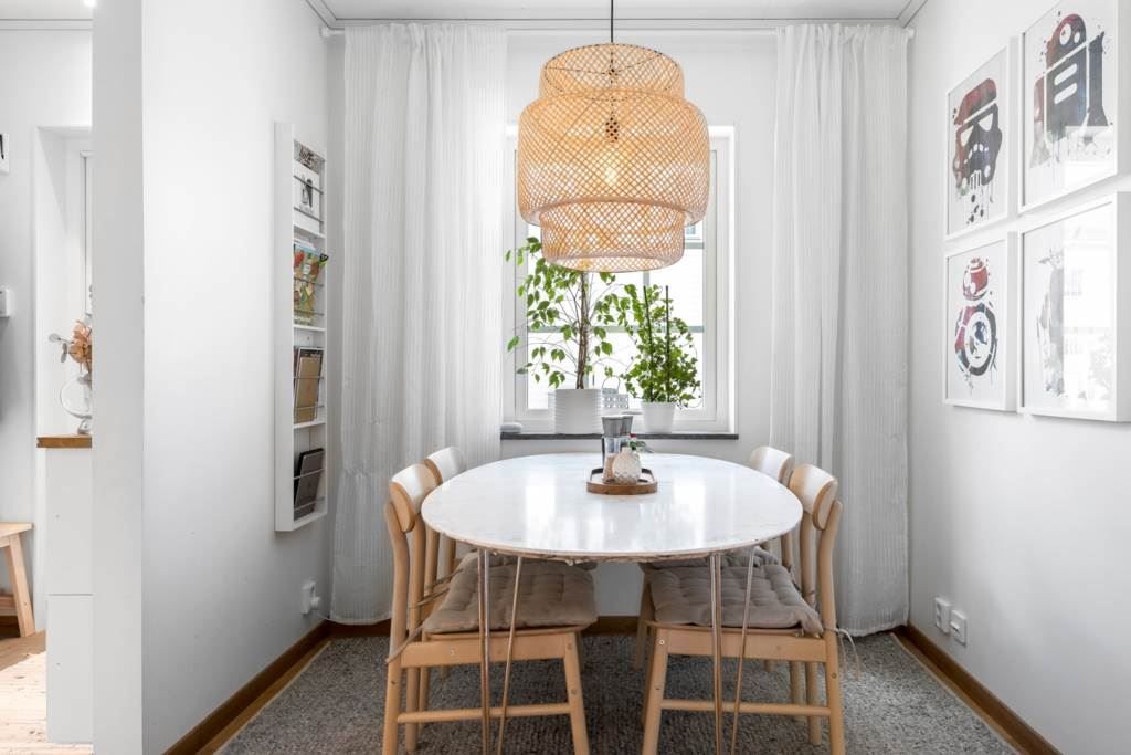 Lågupplöst Matplats i kök