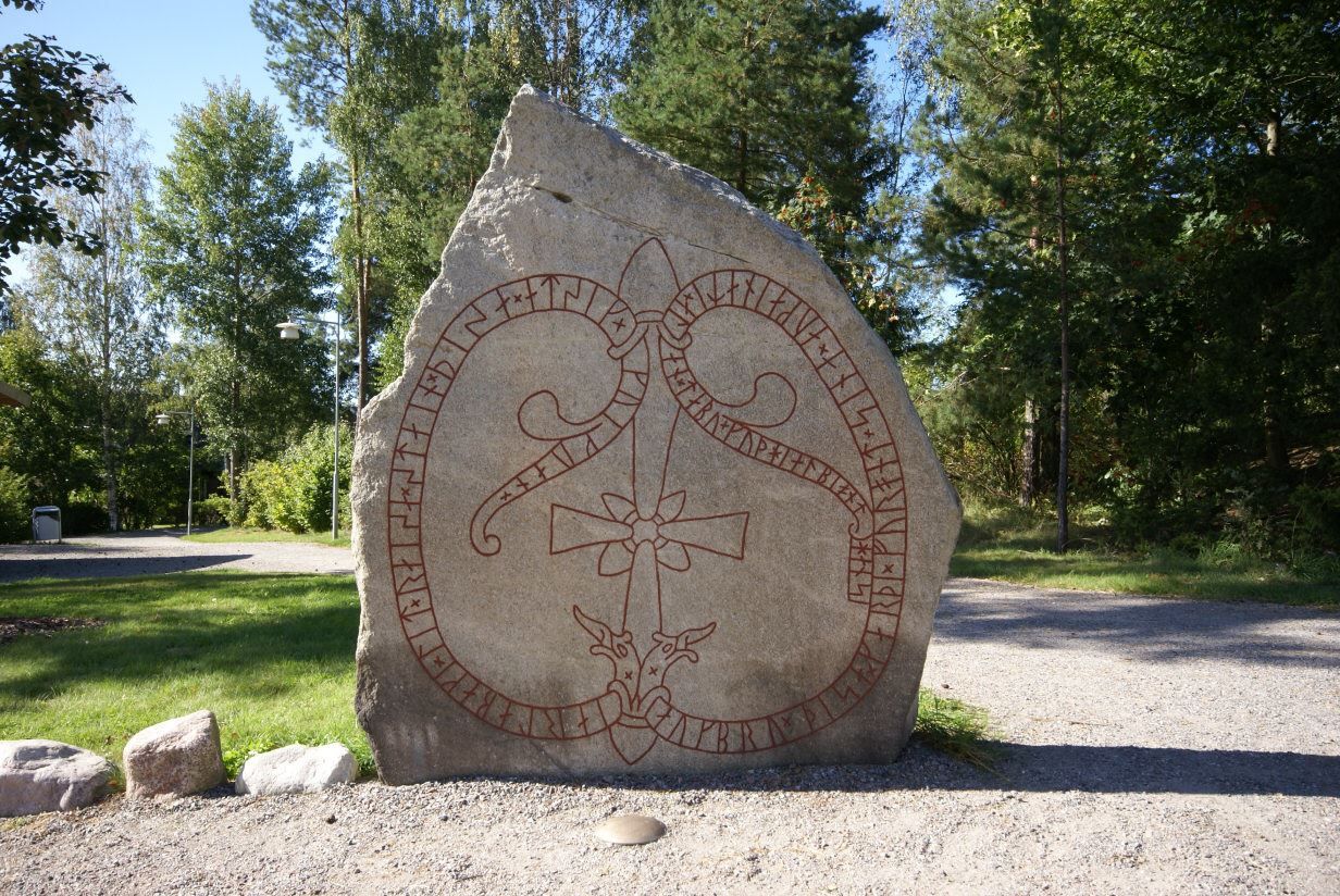 Runsten vid Jarlabanke Bro