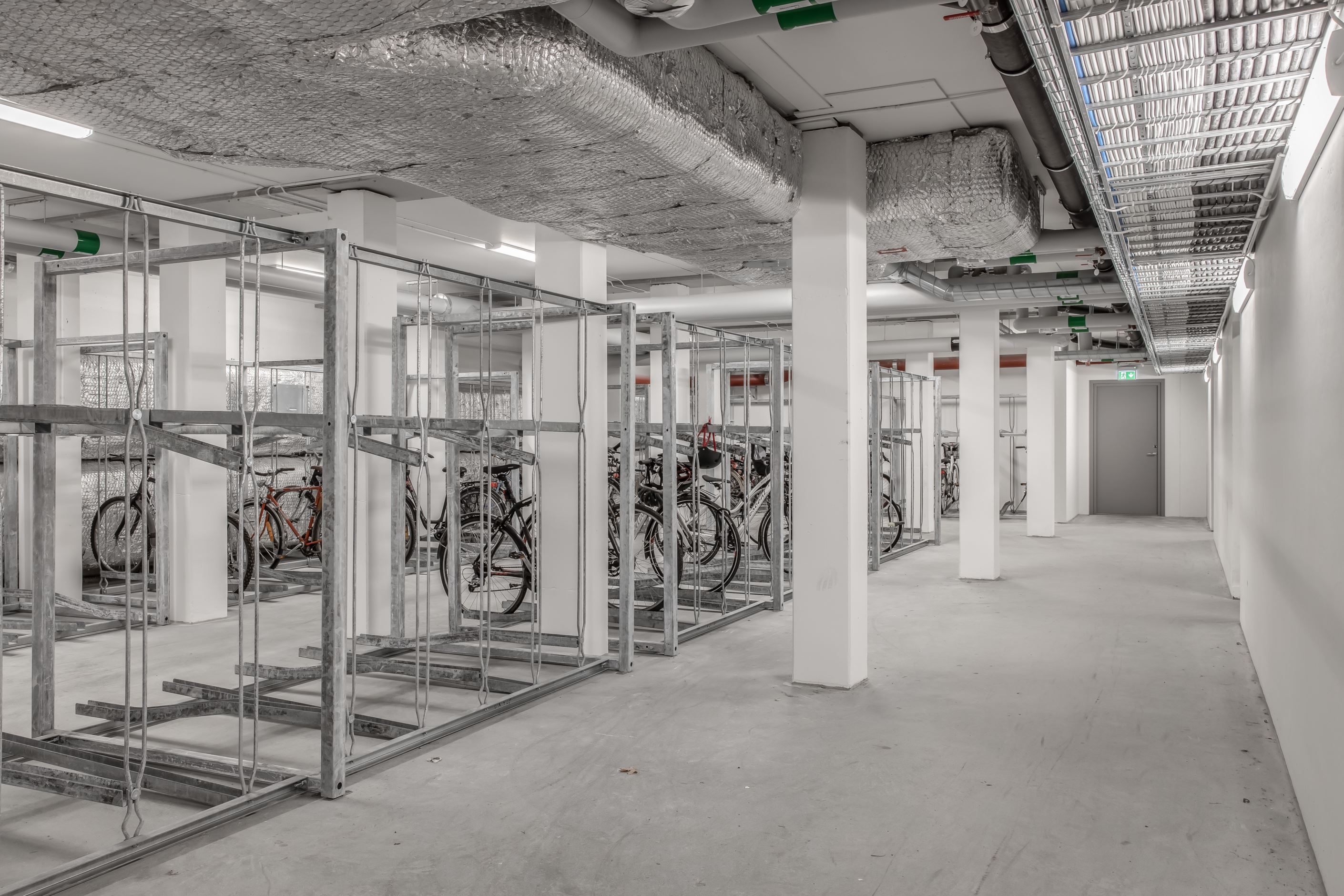 Snyggt och praktiskt cykelrum i föreningen.