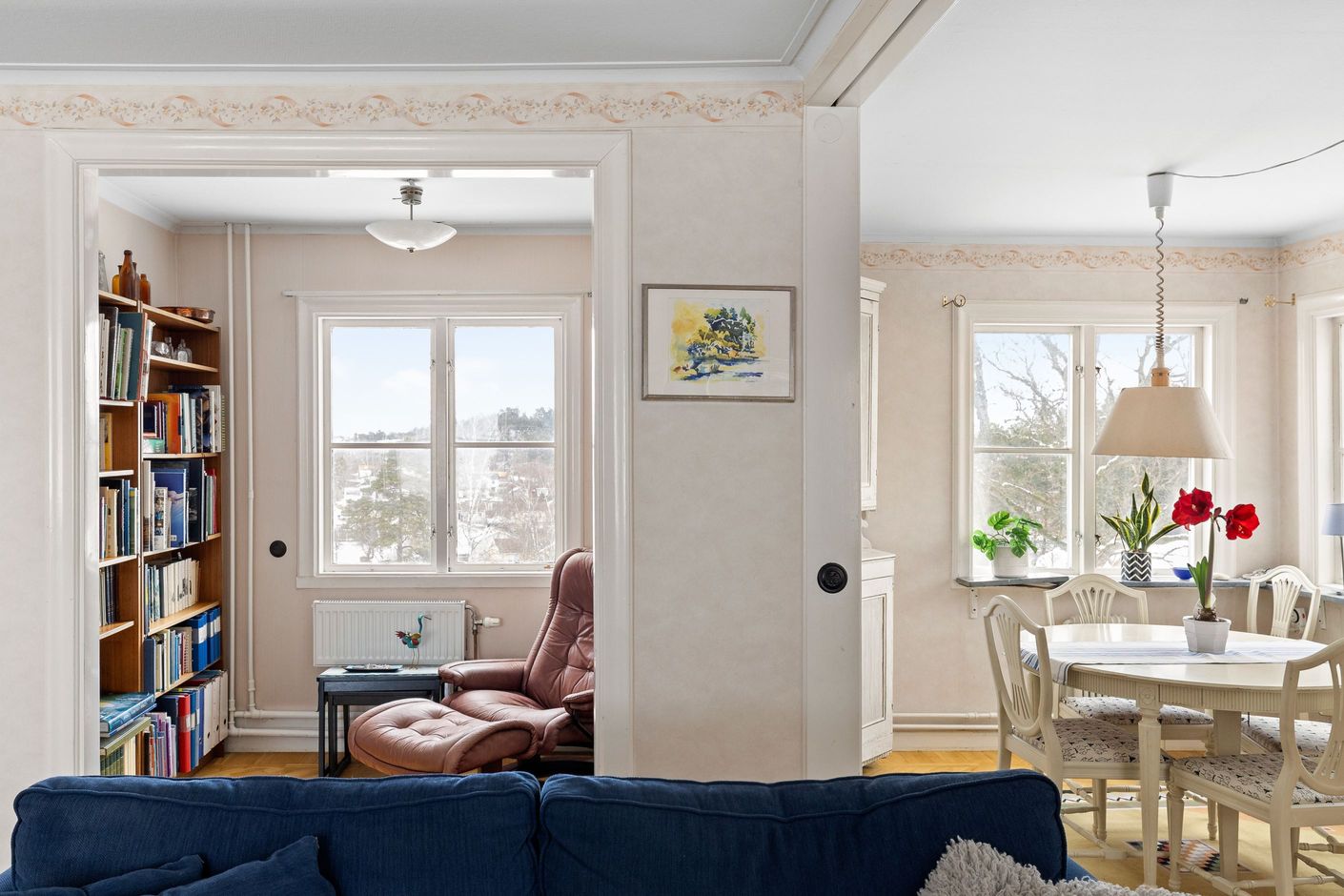 Bibliotek samt matplats