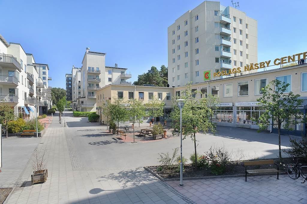 Lågupplöst Roslags Näsby centrum