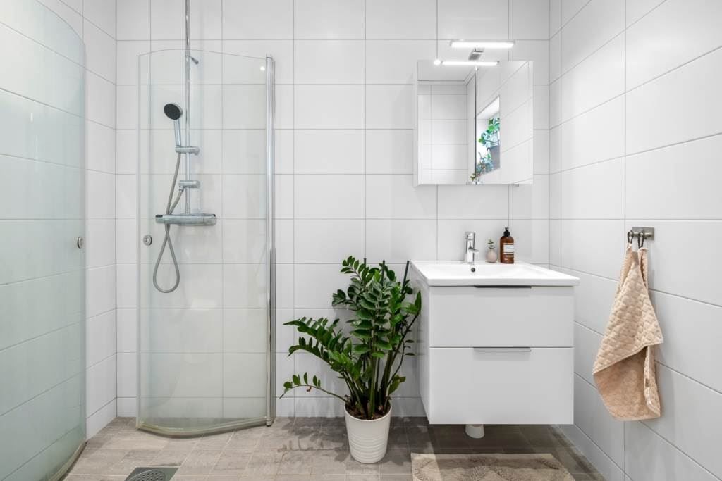 Lågupplöst Duschrum WC nedre plan