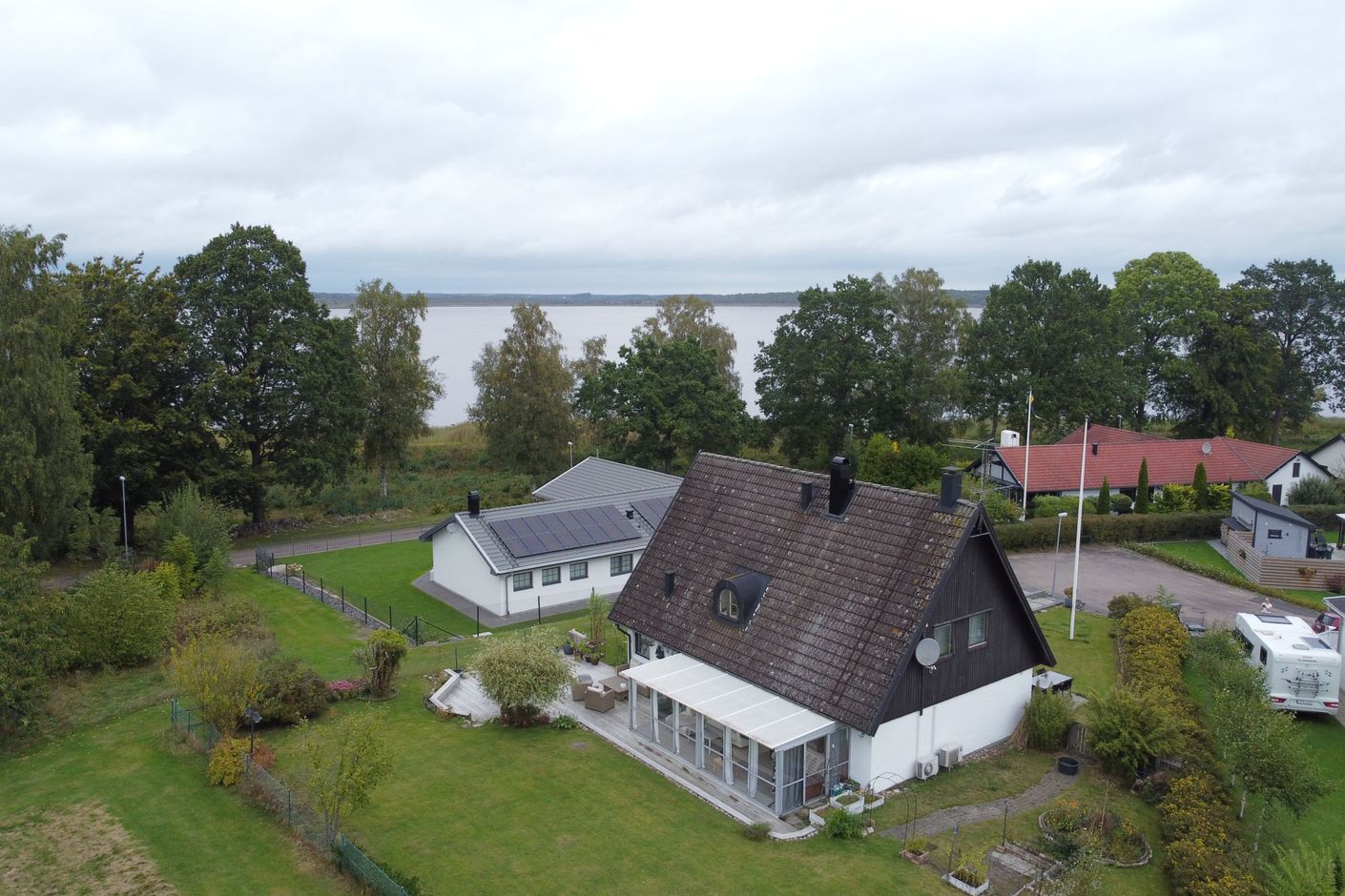 Finjasjön bara ett stenkast bort