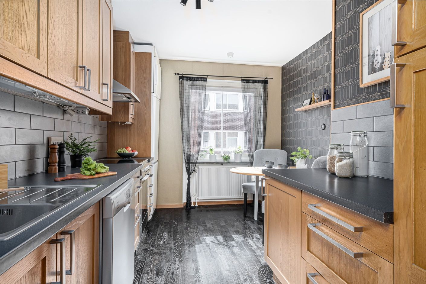 Smakfullt kök med inredning från Ikea