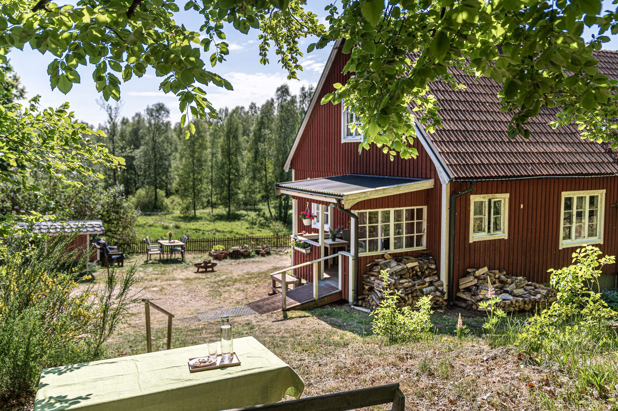 Uteplats på tomten