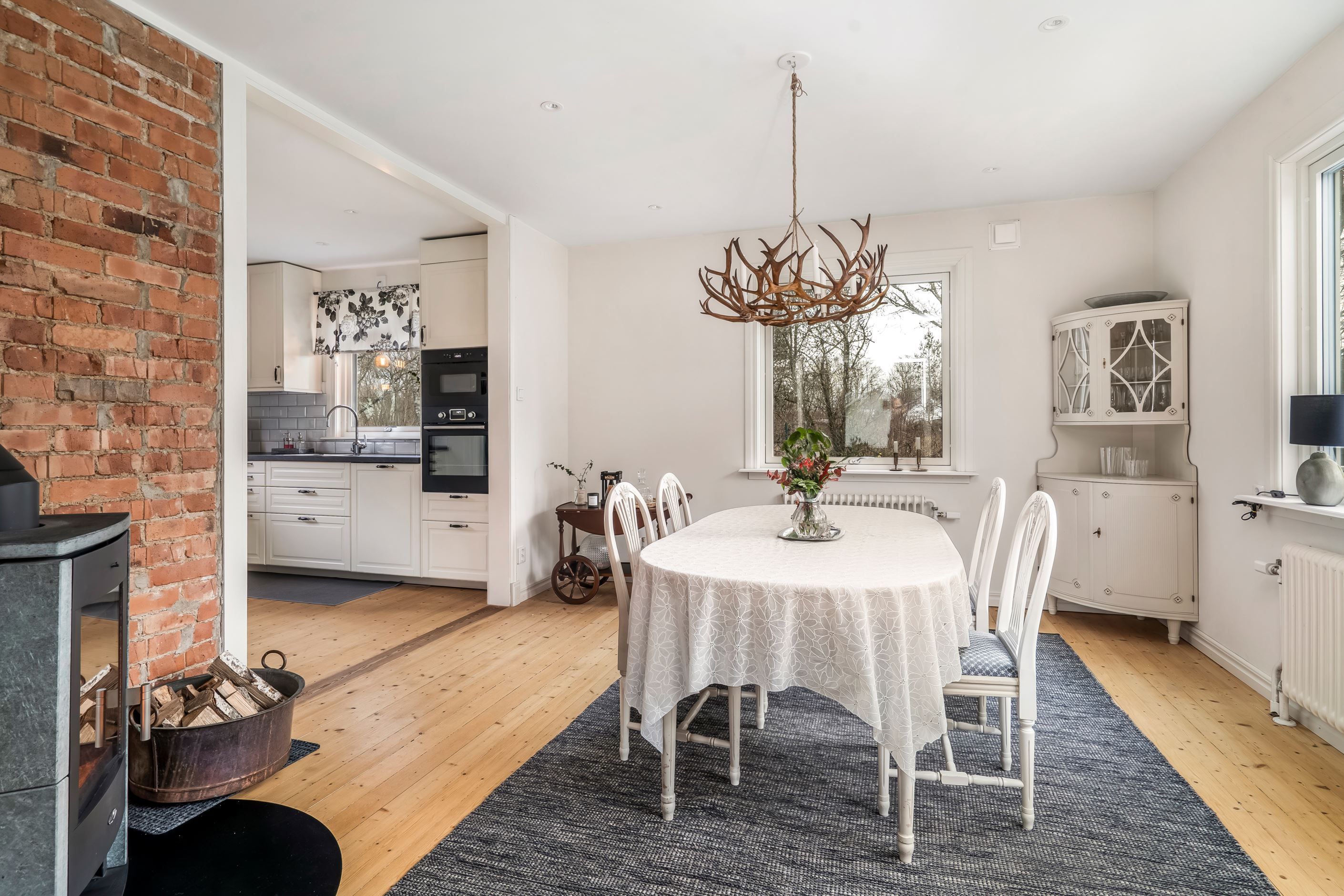 Praktiskt matrum i anslutning till köket