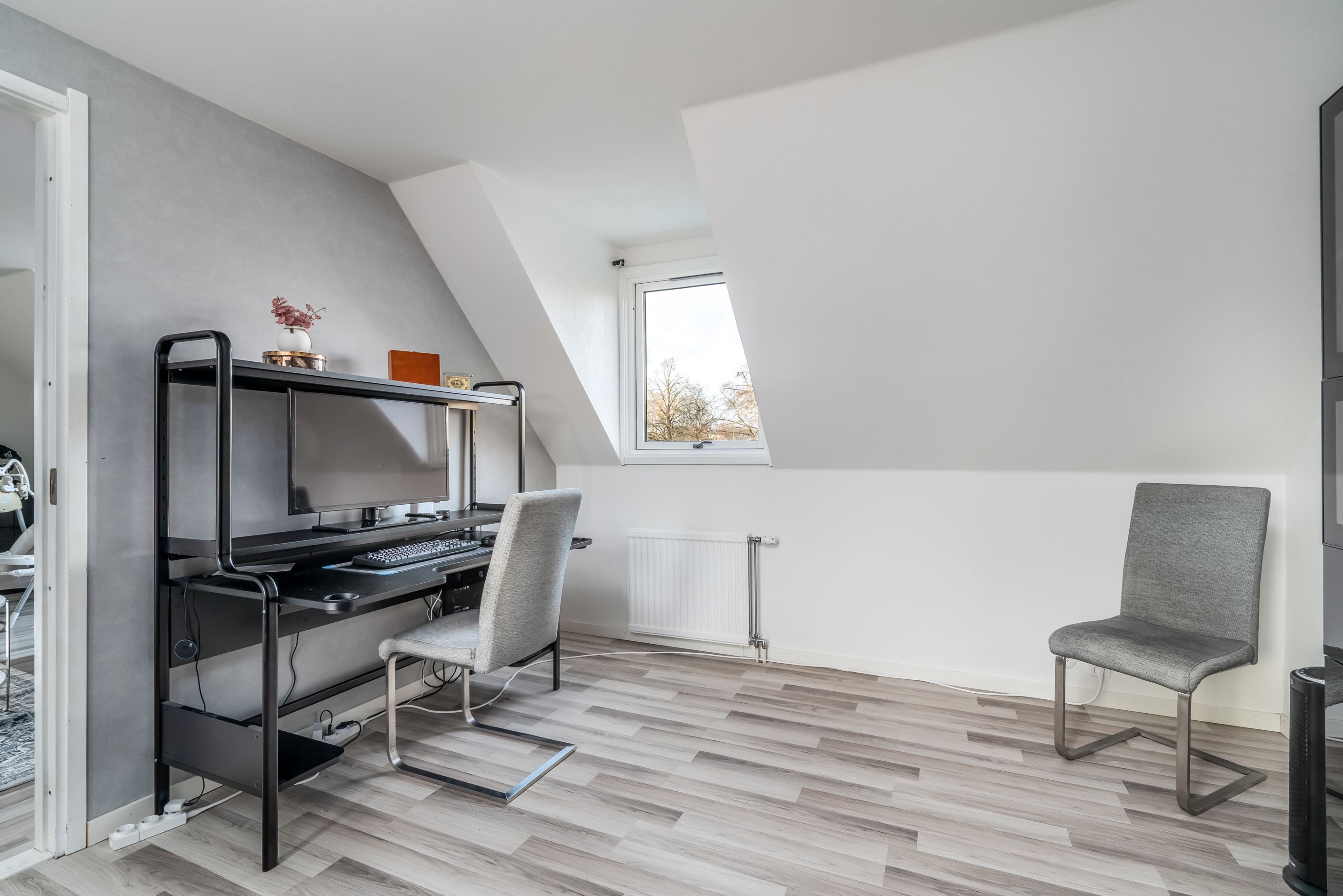 Stort sovrum på övre plan