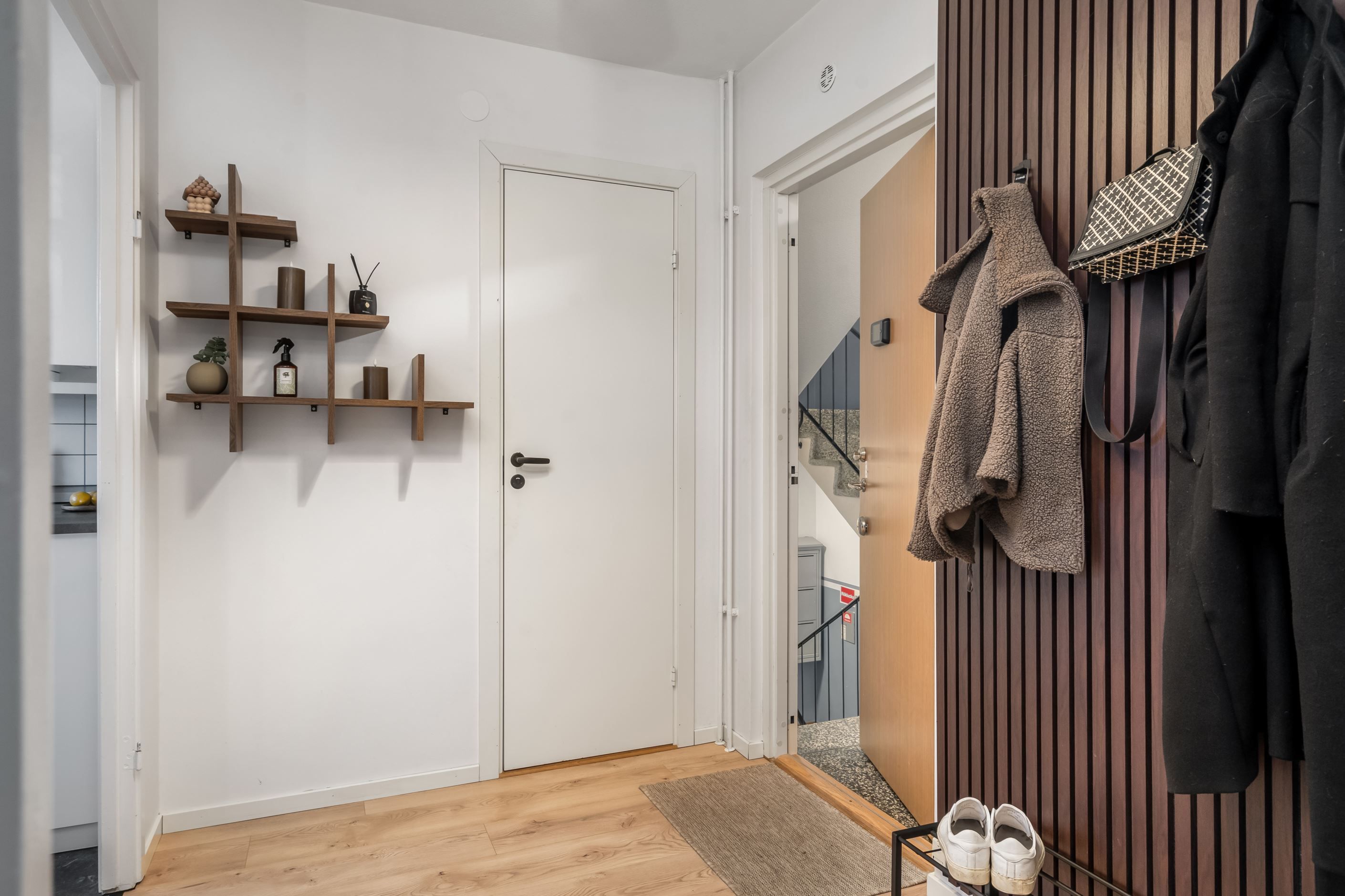 Stor och välkomnande hall