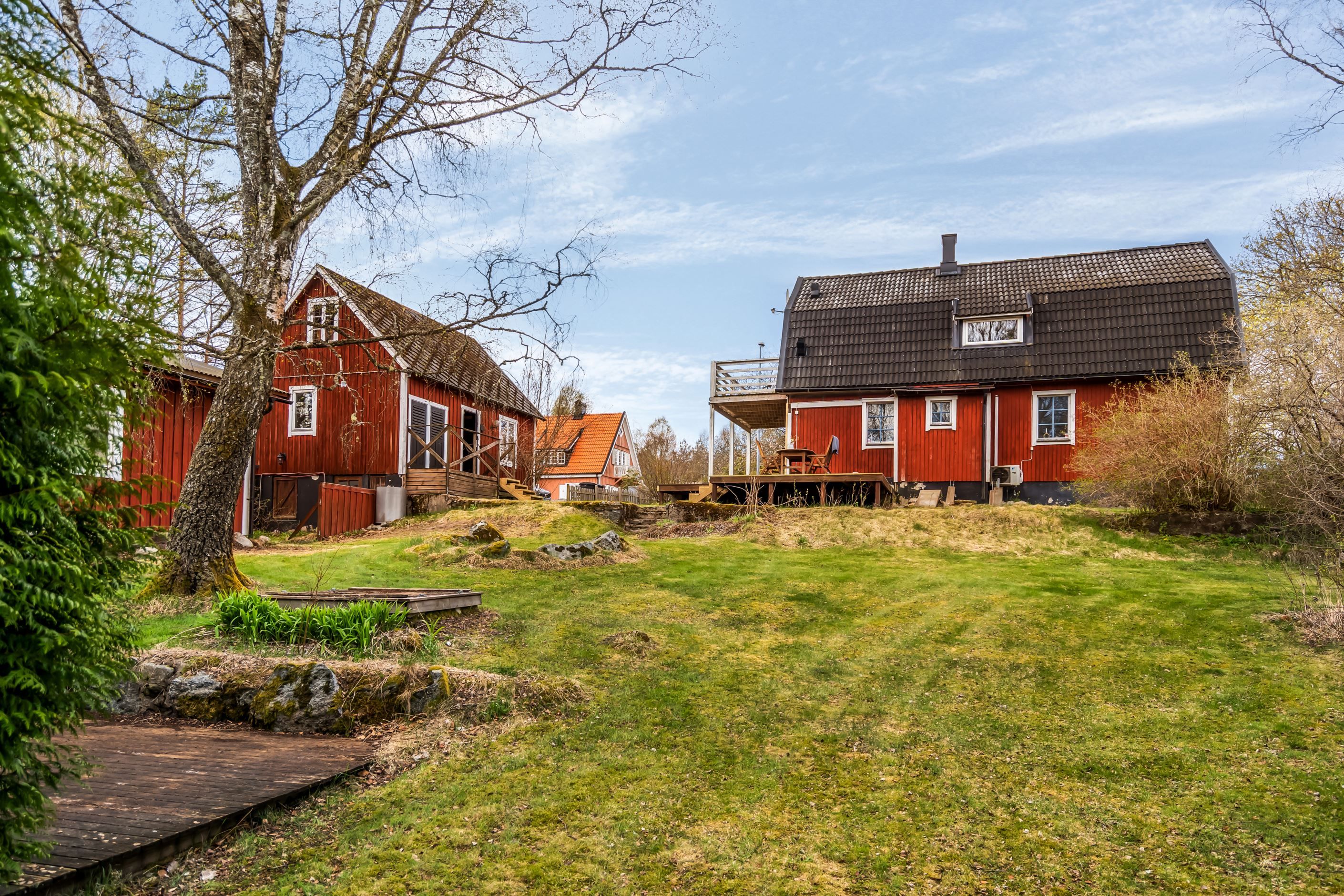 Stor härlig tomt med många möjligheter