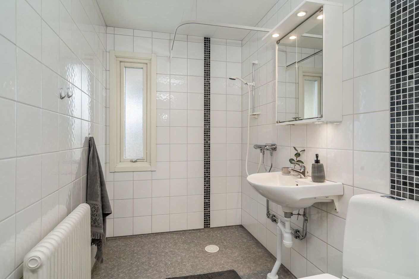 Det renoverade duschrummet ger en ljust och fräsch känslat