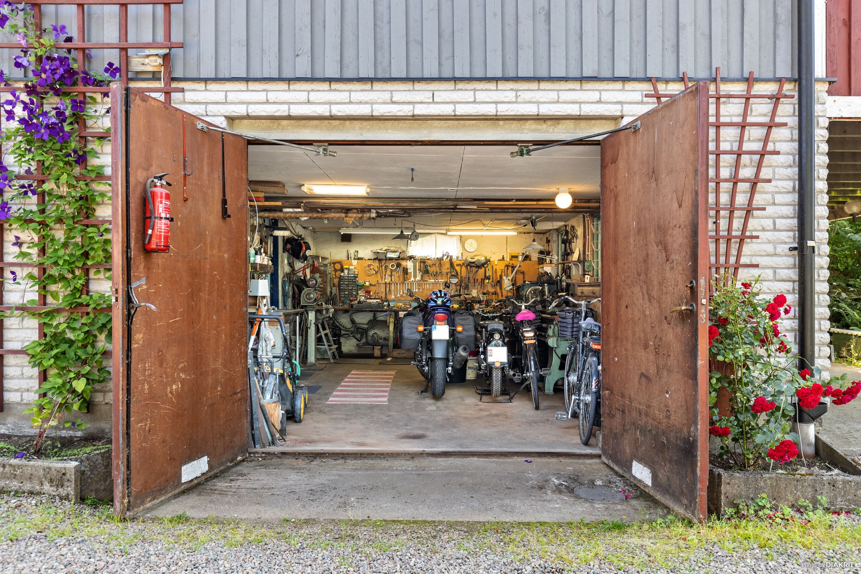 Garage