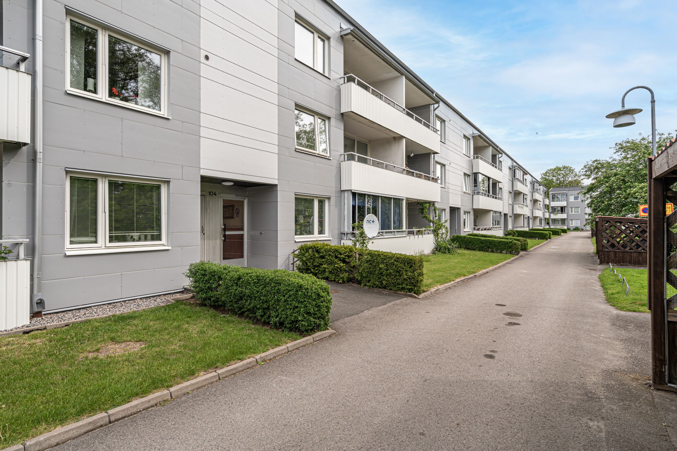 Välkommen till Trebackalånggatan 104