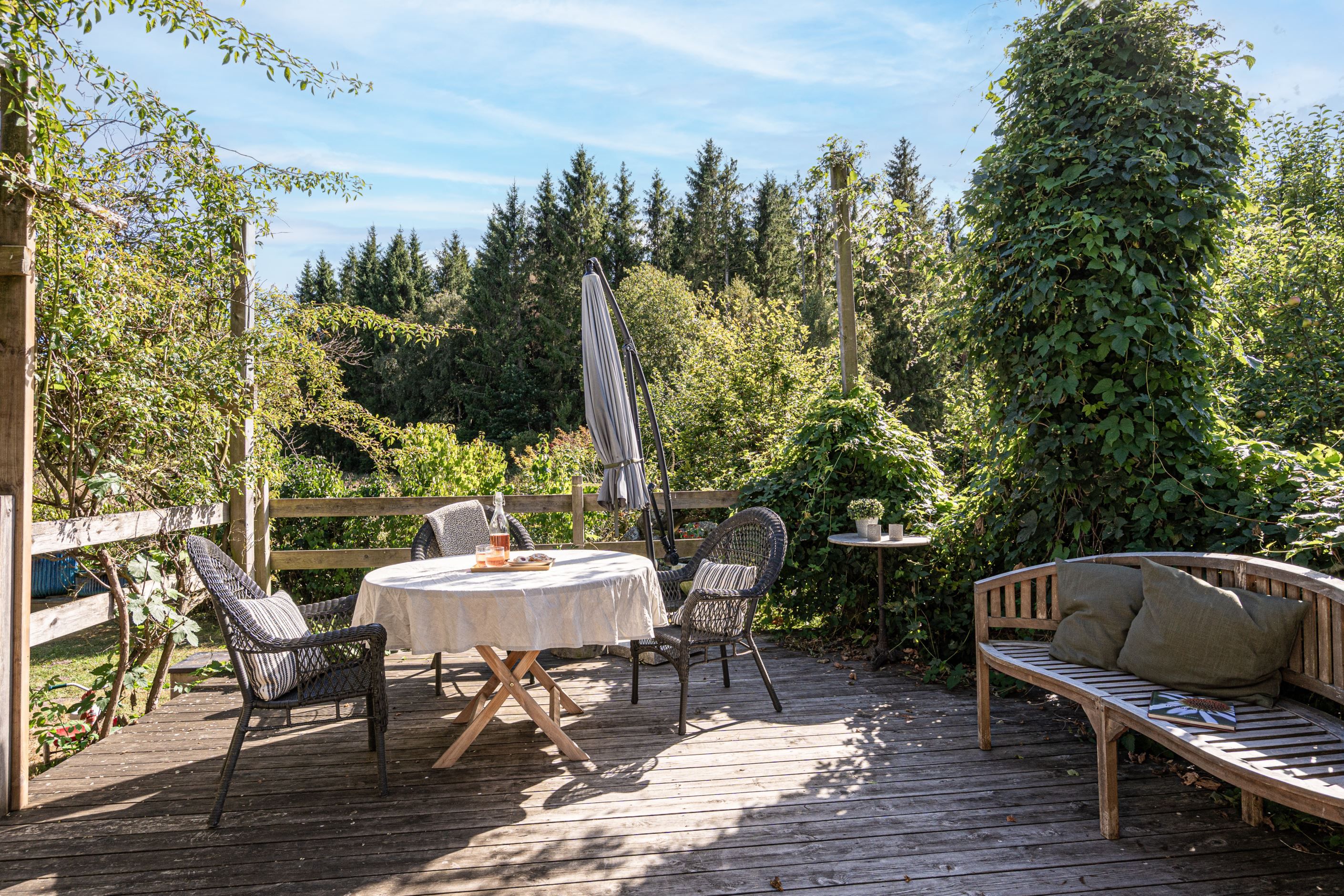 Mysig uteplats i söderläge