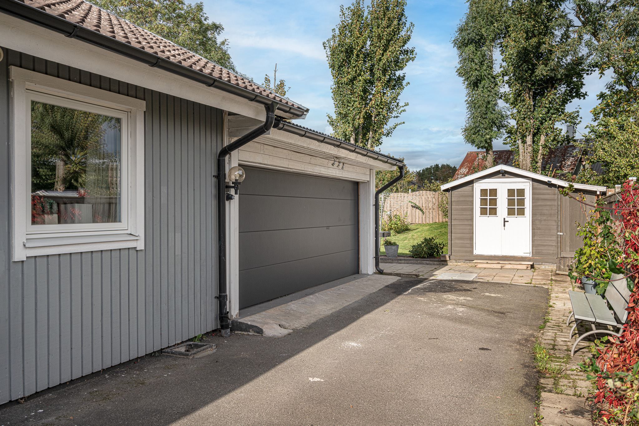 Garage och förråd