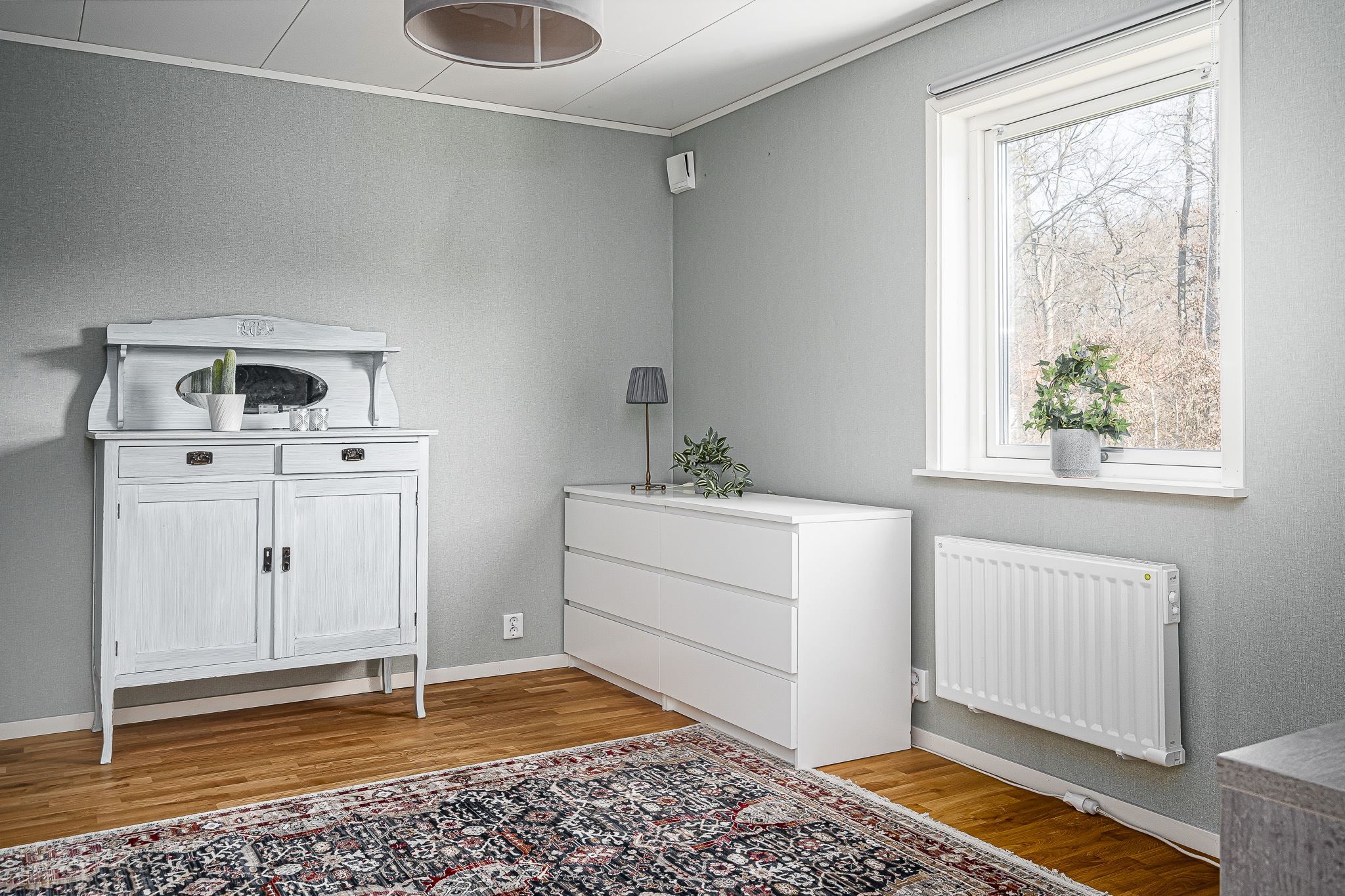 Praktiskt extrarum i anslutning till garaget