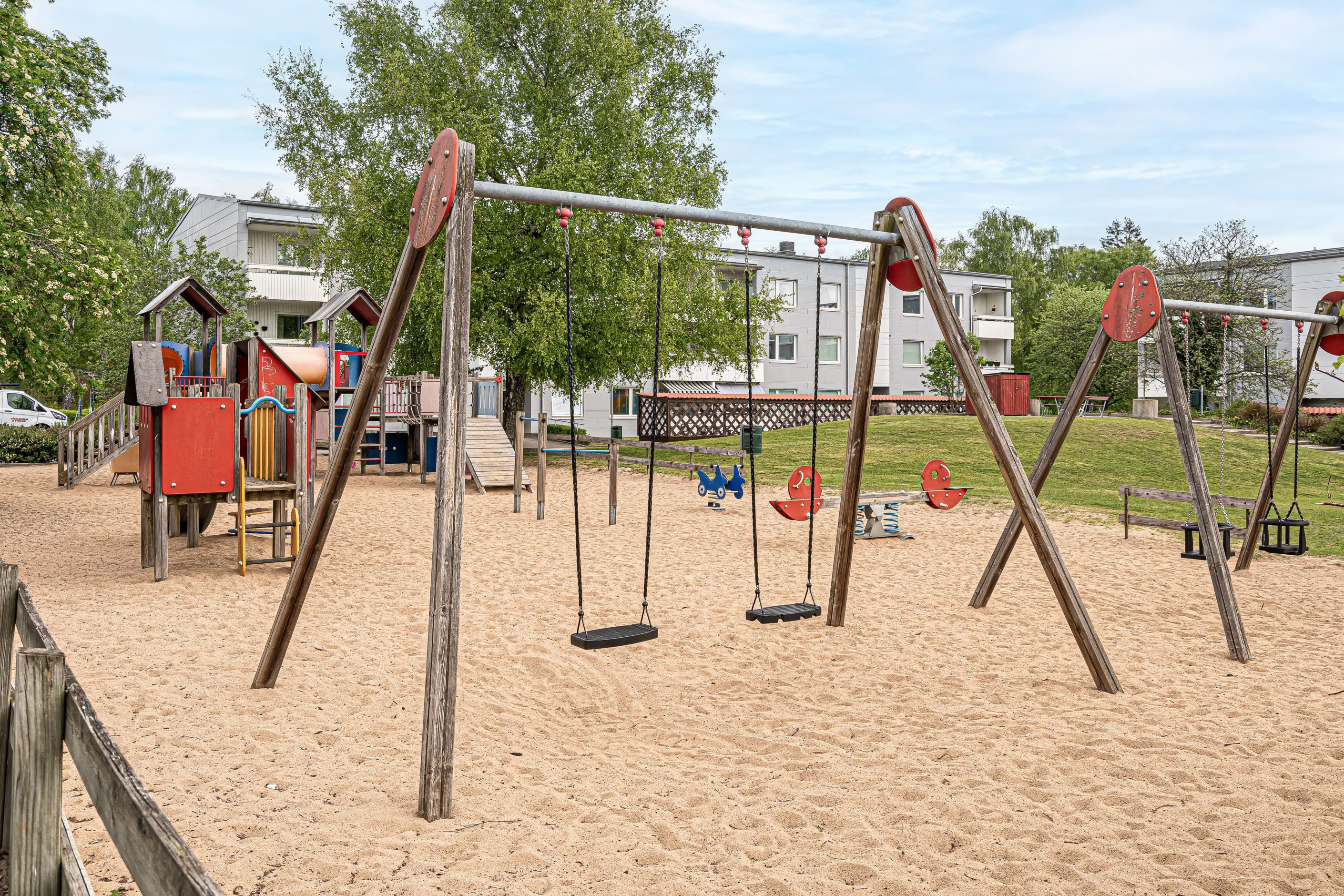 Lekplats på gården