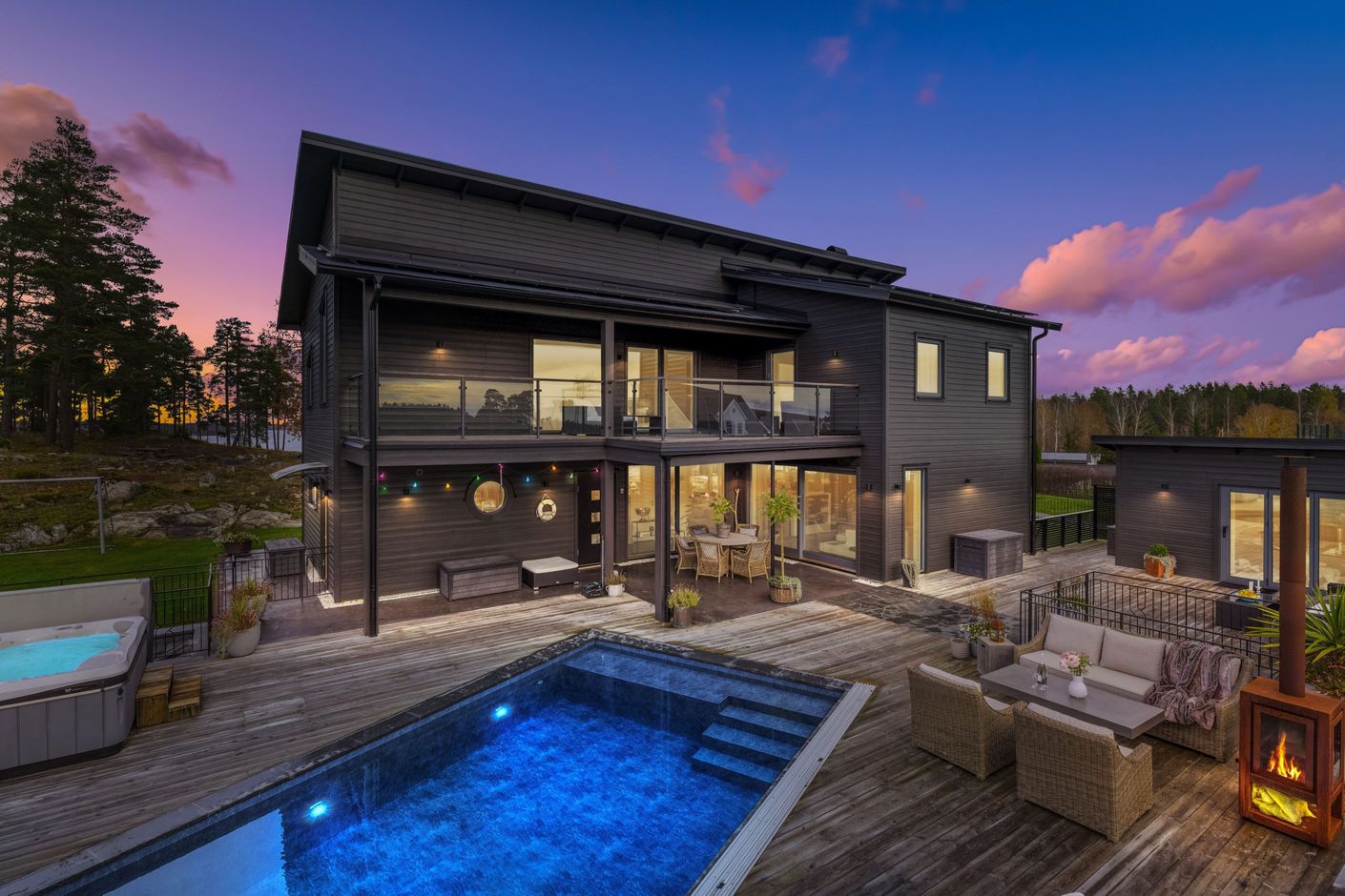 Entrésidan av huset