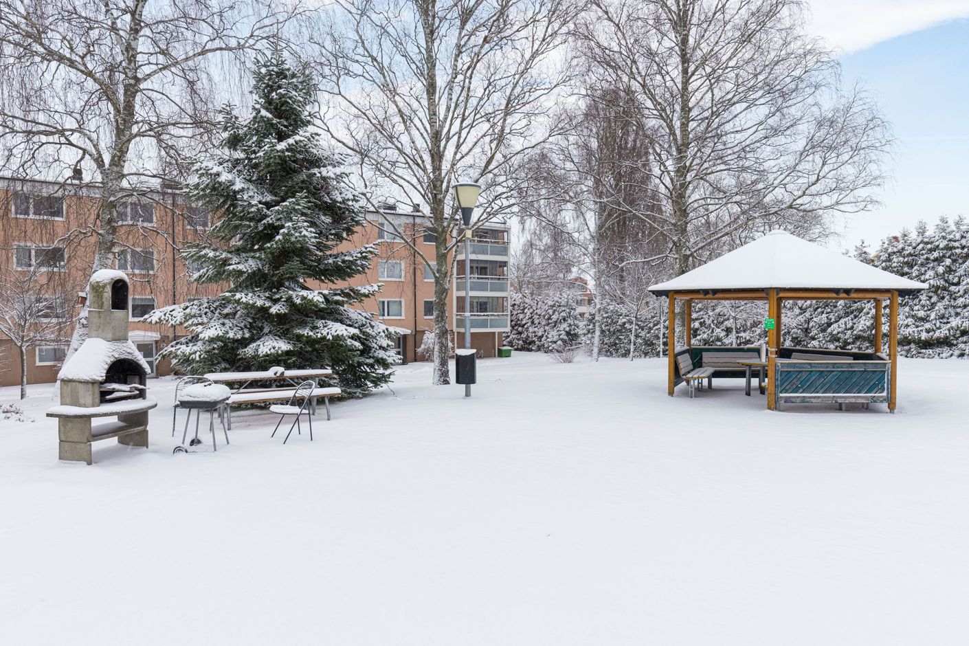 Välskött och lugn innergård