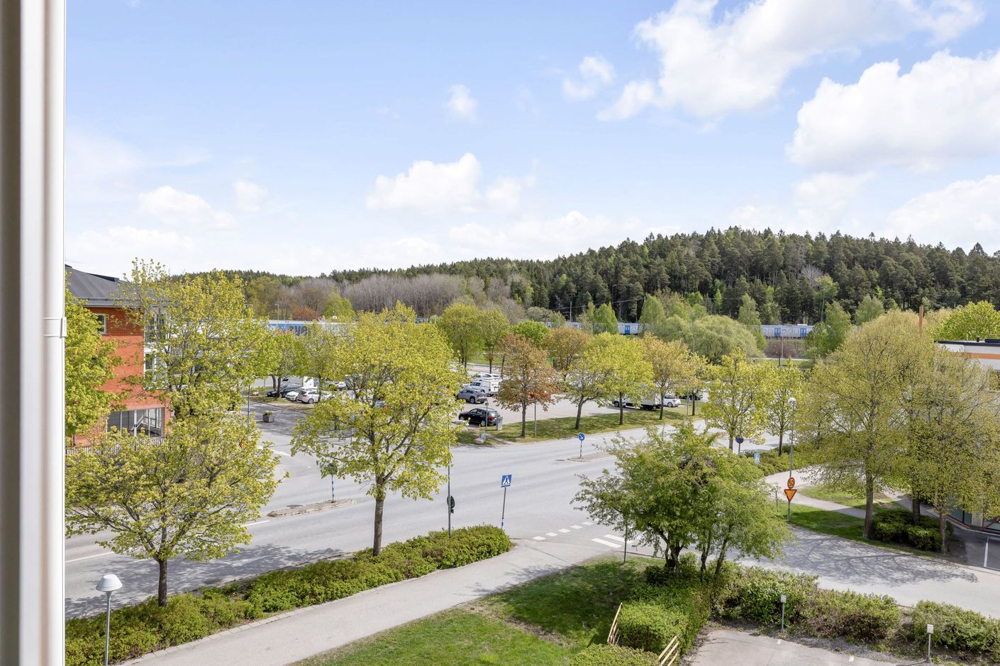 Utsikt från balkongen.