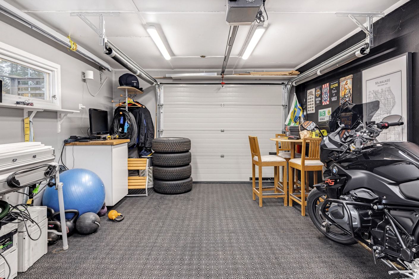 Garage