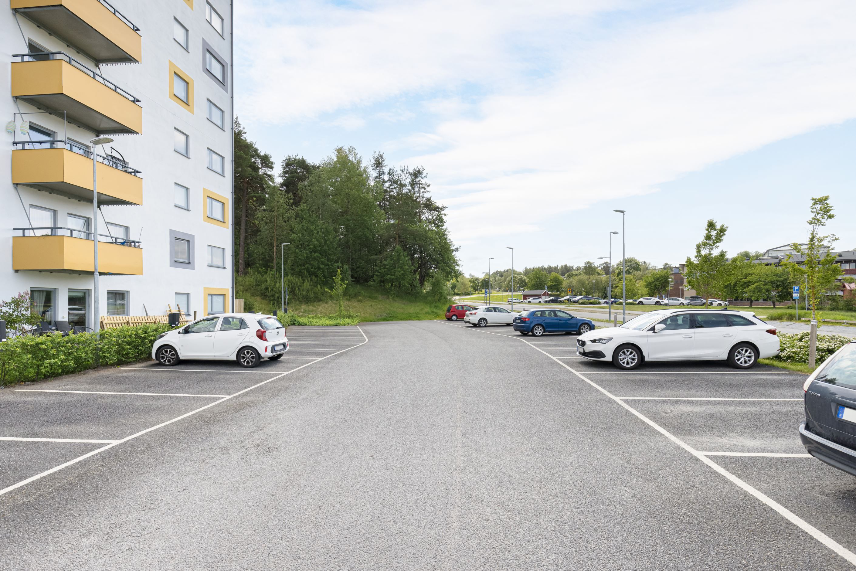 Parkering i föreningen tillgänglig mot en extra avgift