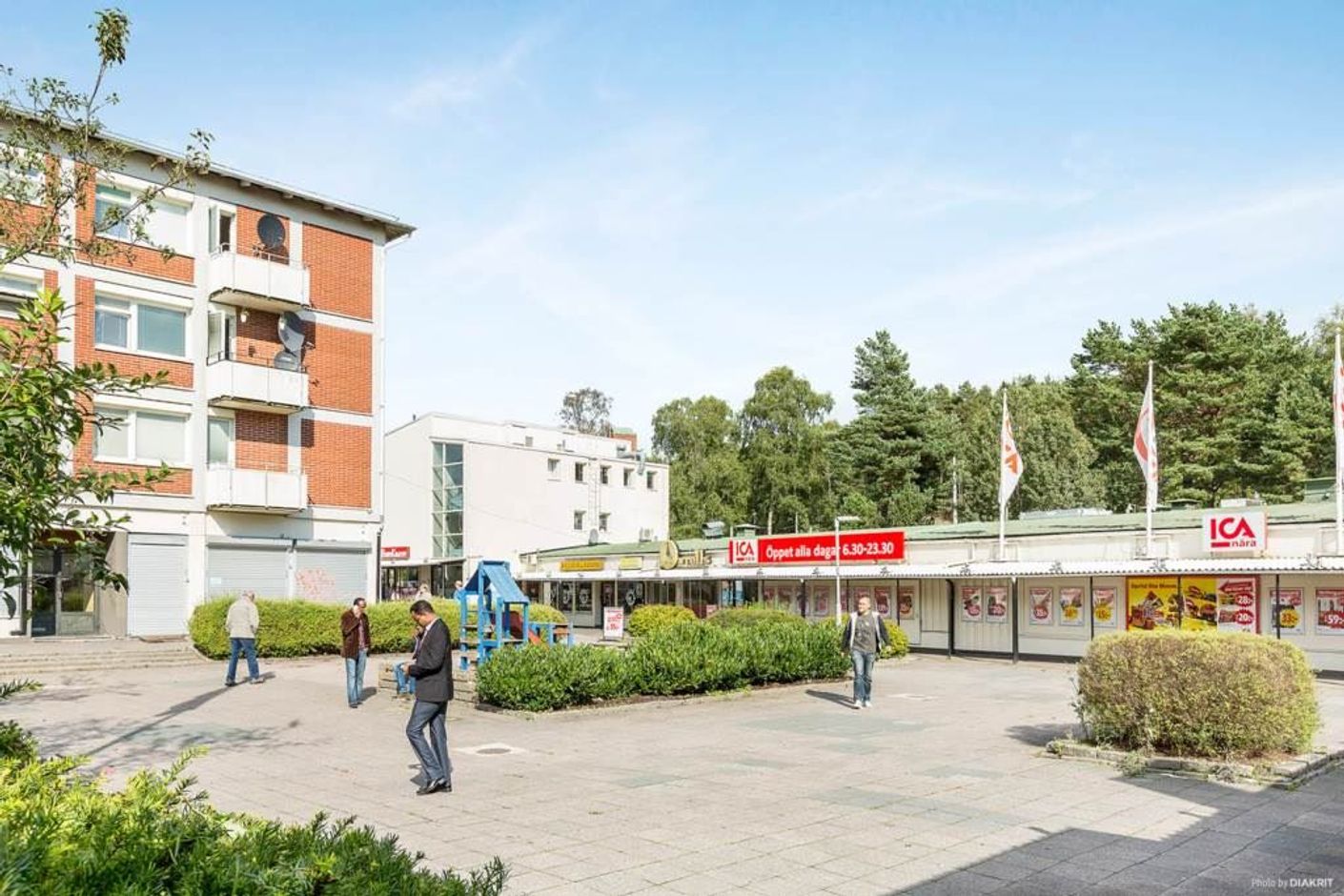 Lågupplöst Närliggande Citytorget med allehanda service