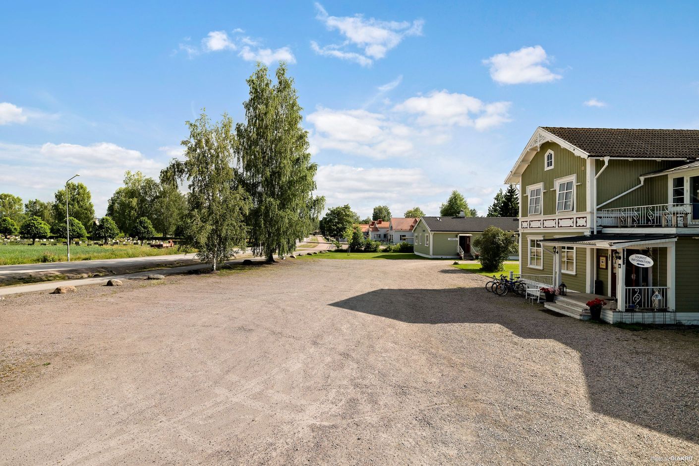 Det finns många parkeringsplatser!