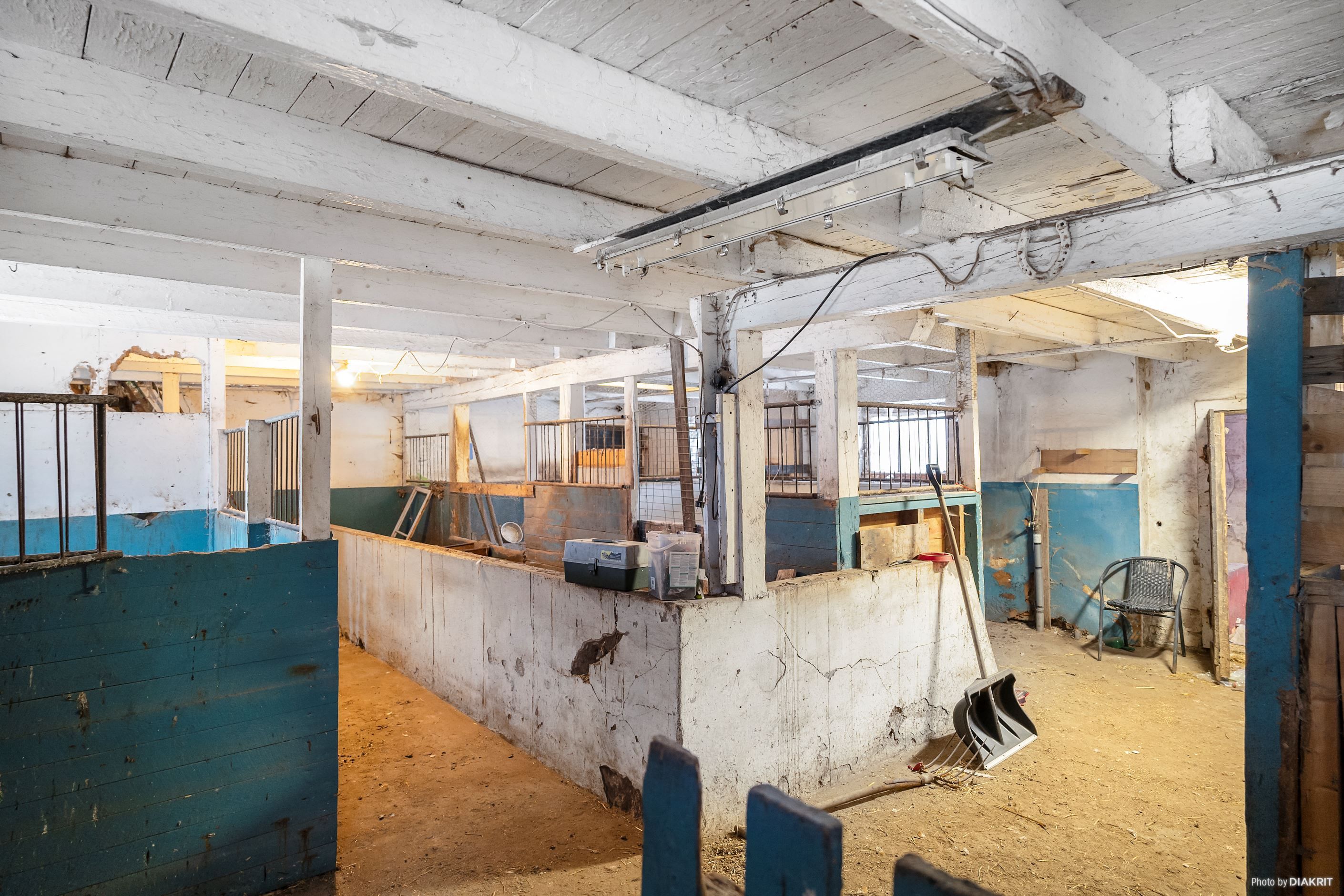 Djurstall i ladugårdsbyggnaden