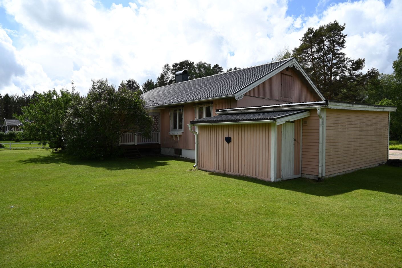 Garage och hus
