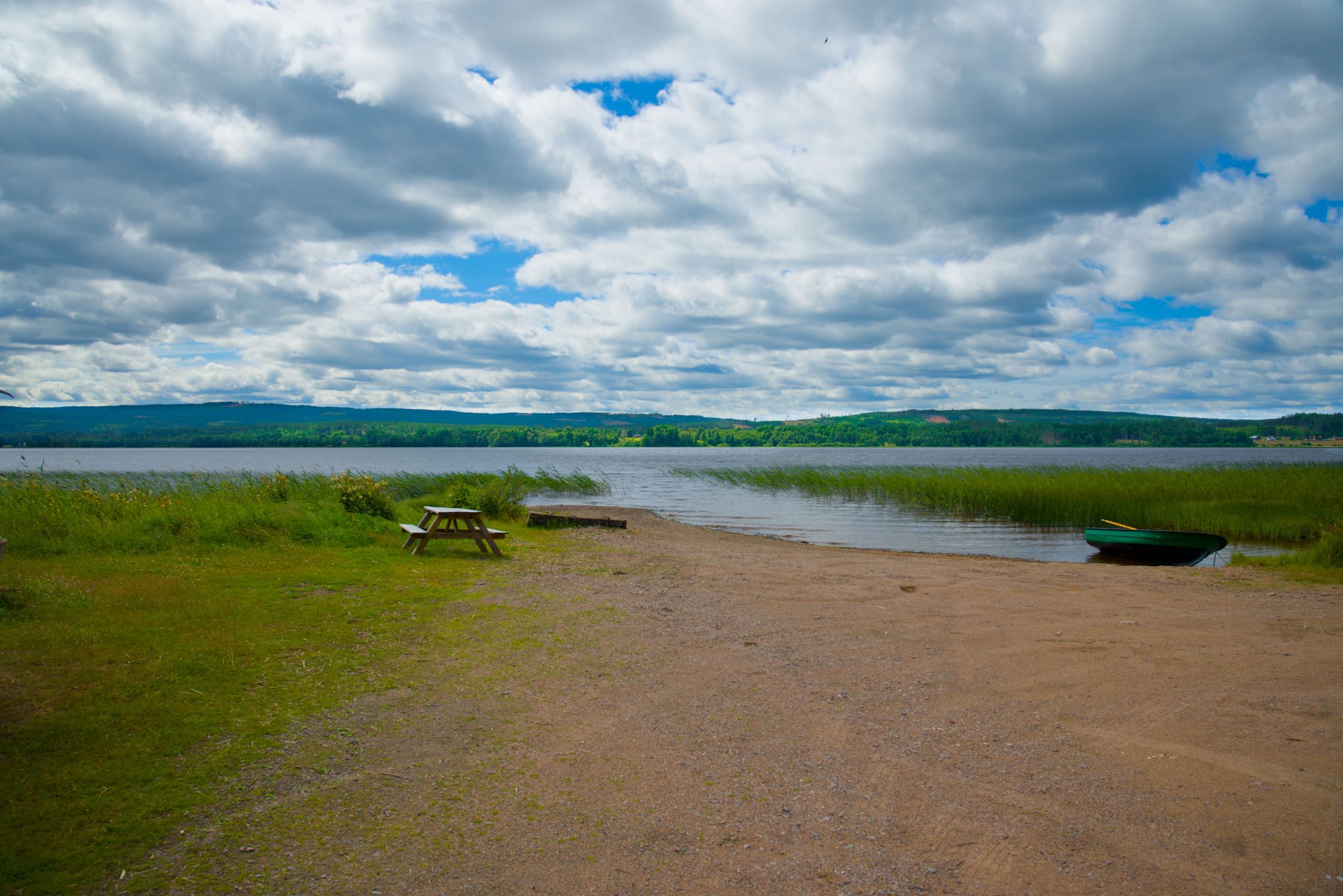 Badplats/Fiskeplats/Camping vid Busjön