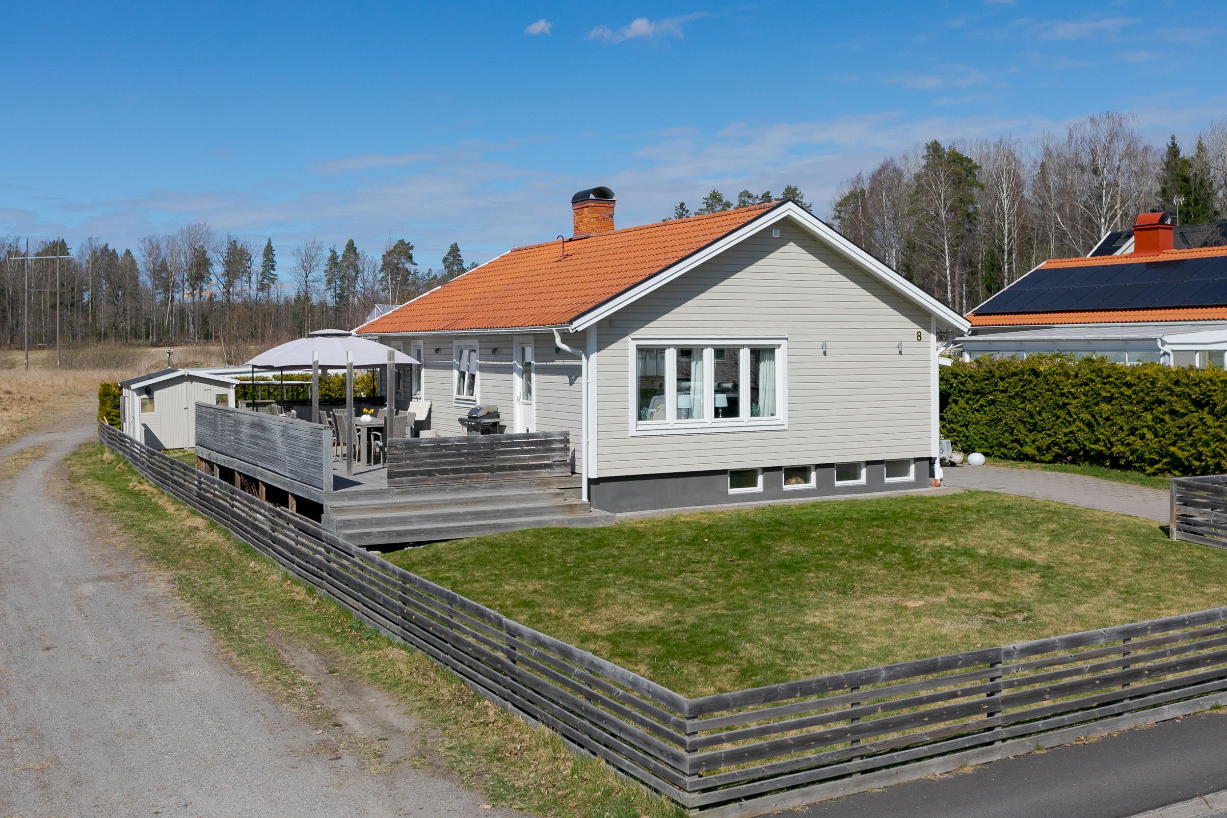 Myrstigen 8