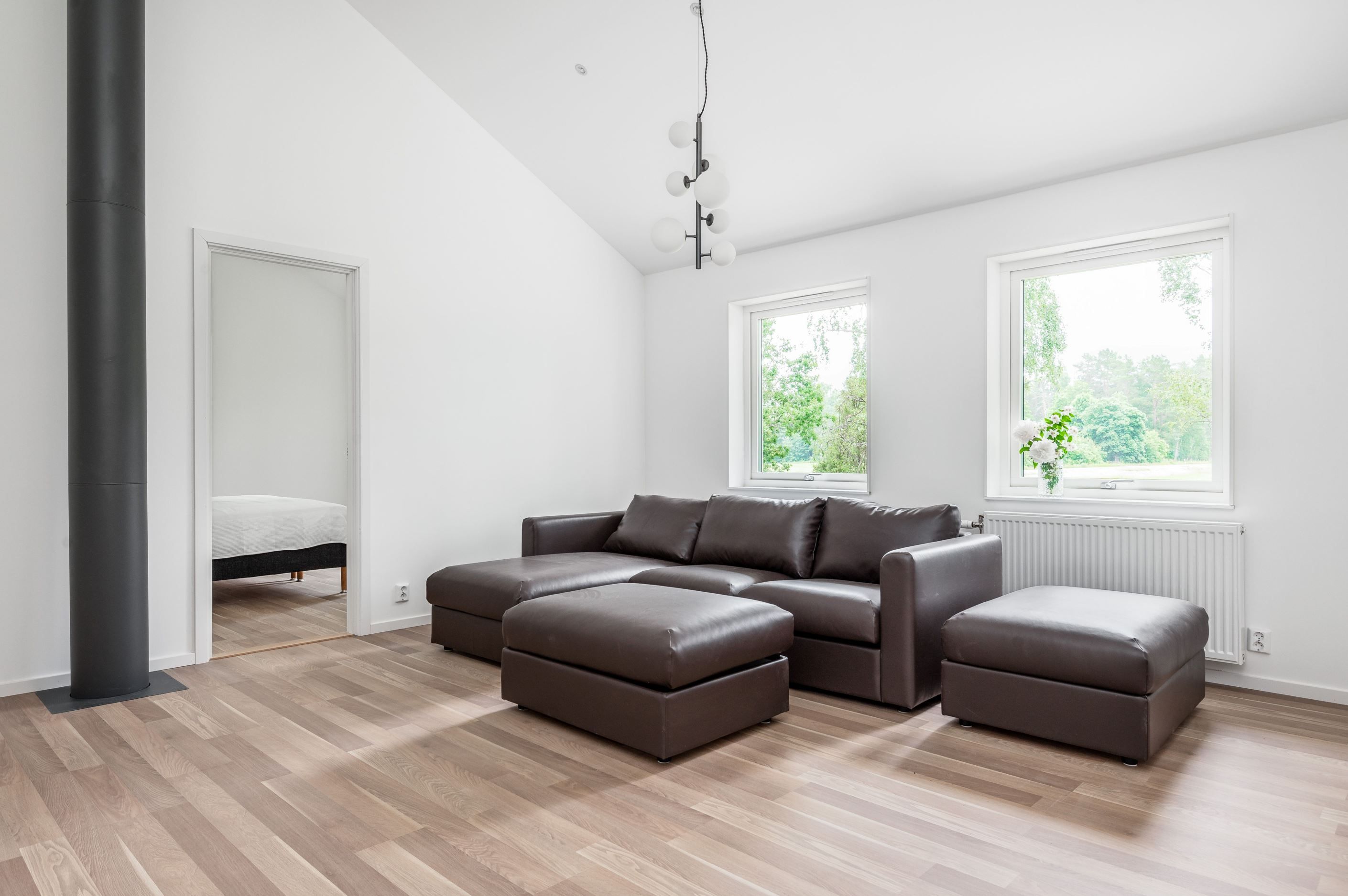 Möblerbar hall , övreplan