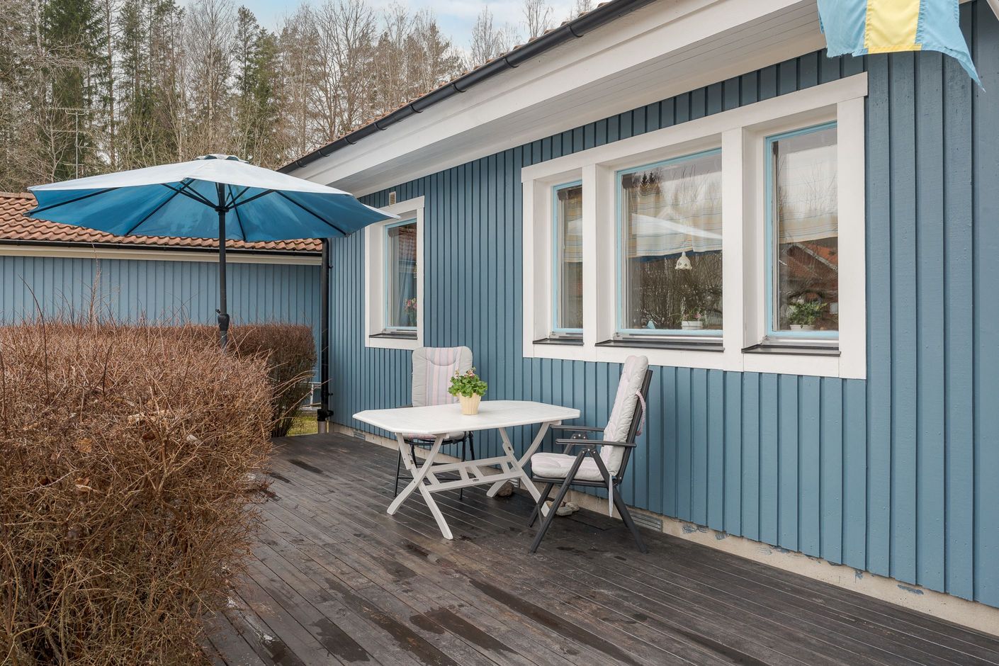 Uteplats med morgonsol