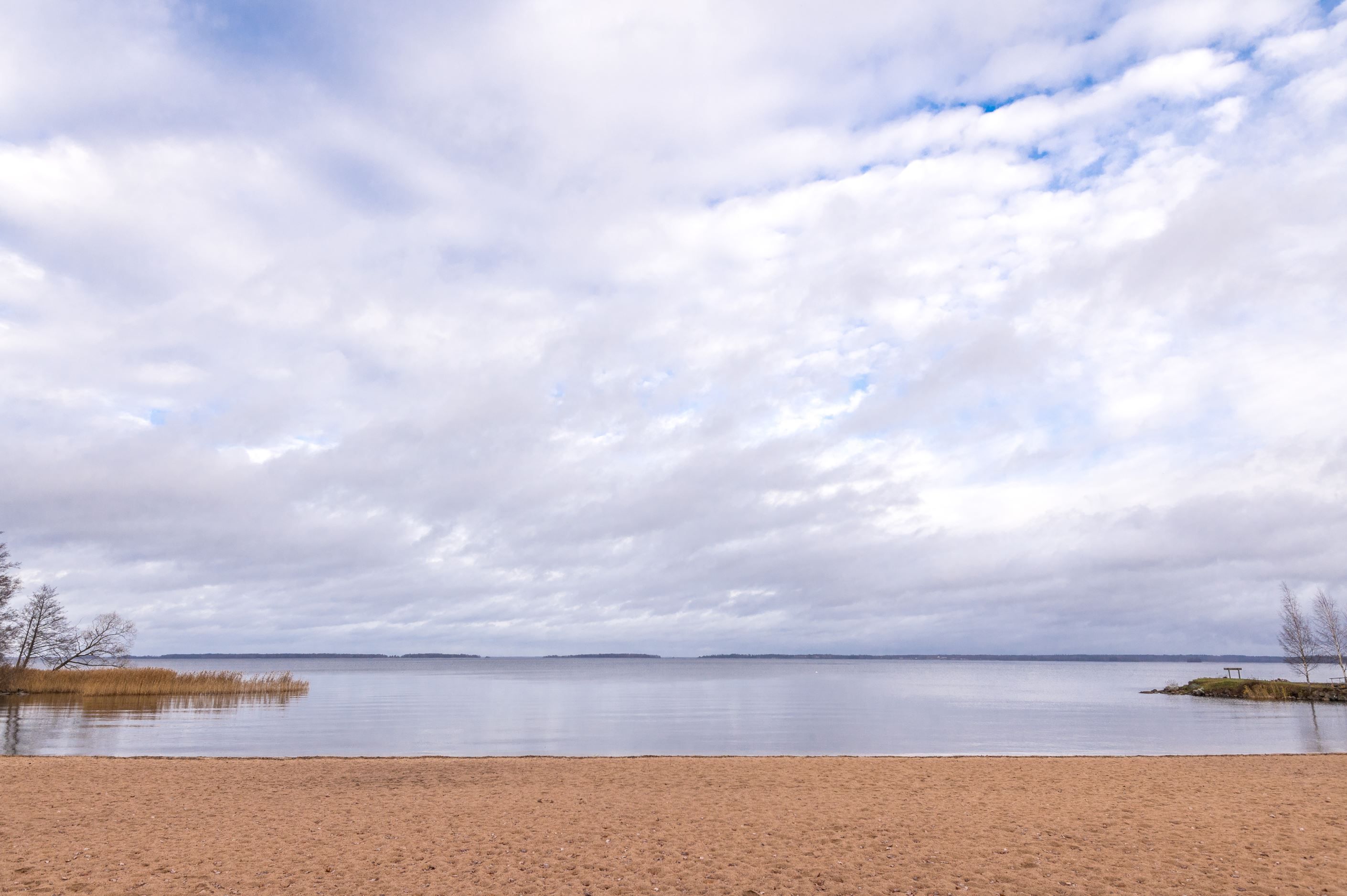 Badplatsen vid Hjälmaren
