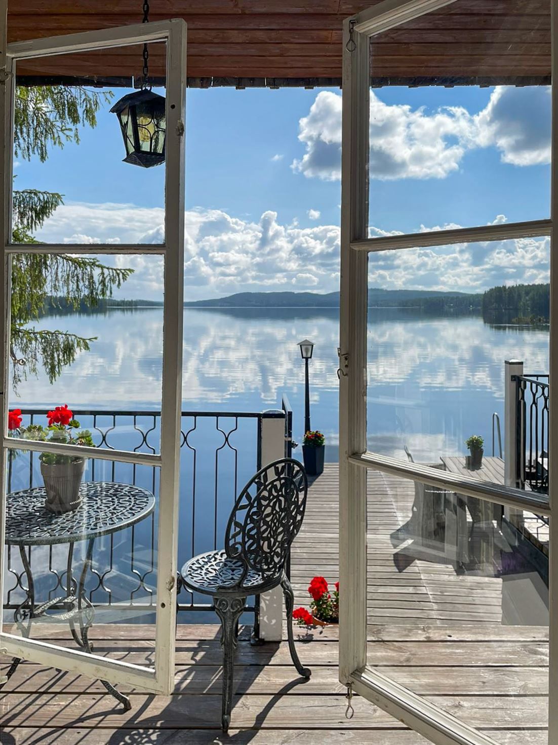 Vy från vardagsrummet