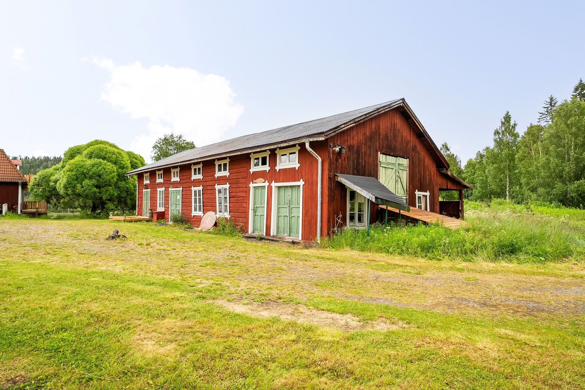 Ladugården/Logen/Bastu
