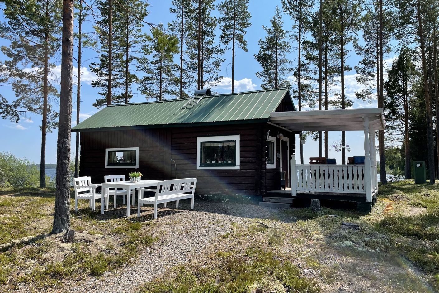Stuga med kök och allrum
