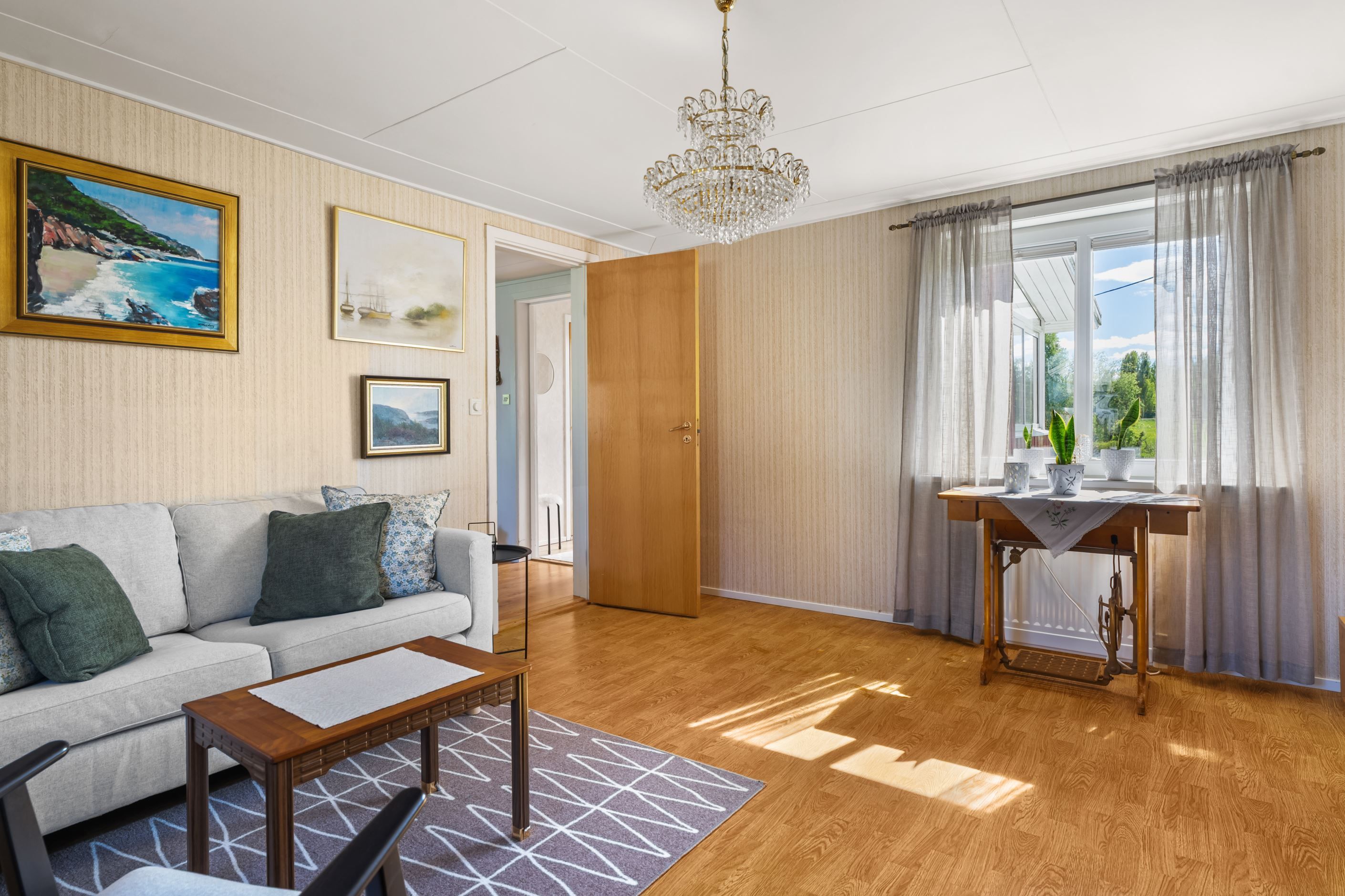 Allrum på nedre plan