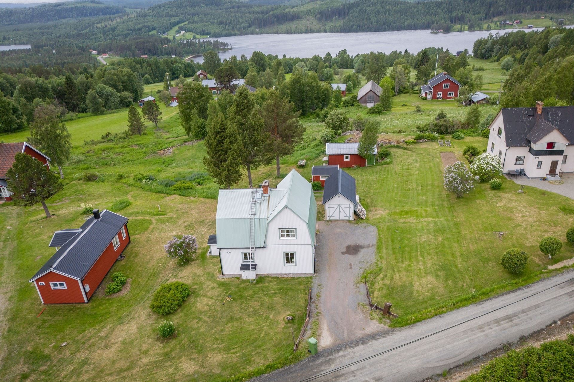 Välkomna till Hällesjö 708