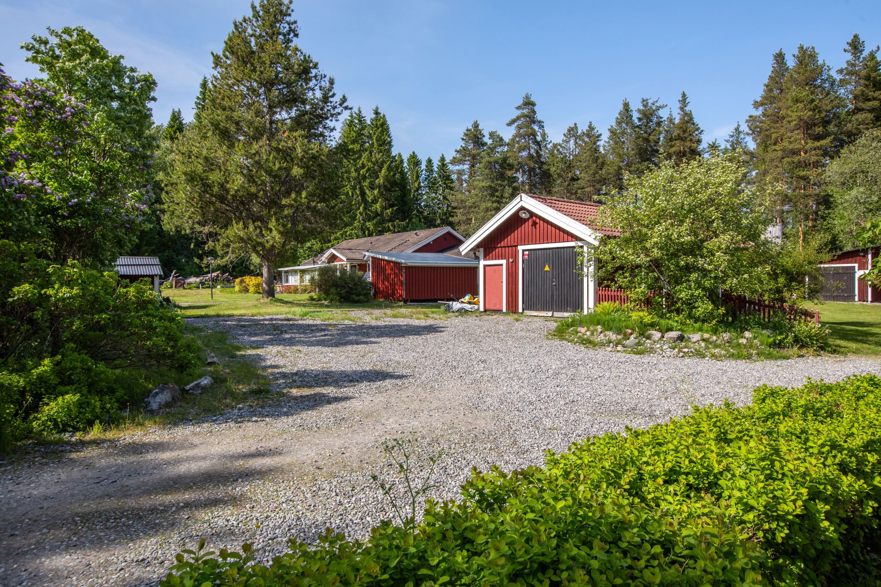 Garaget med parkeringen