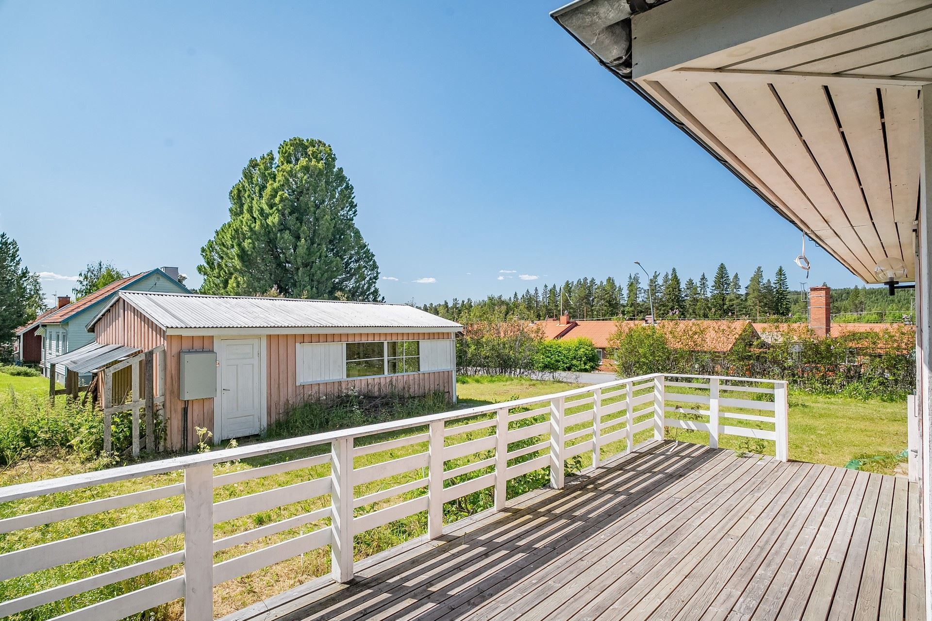 Altanen mot Carporten