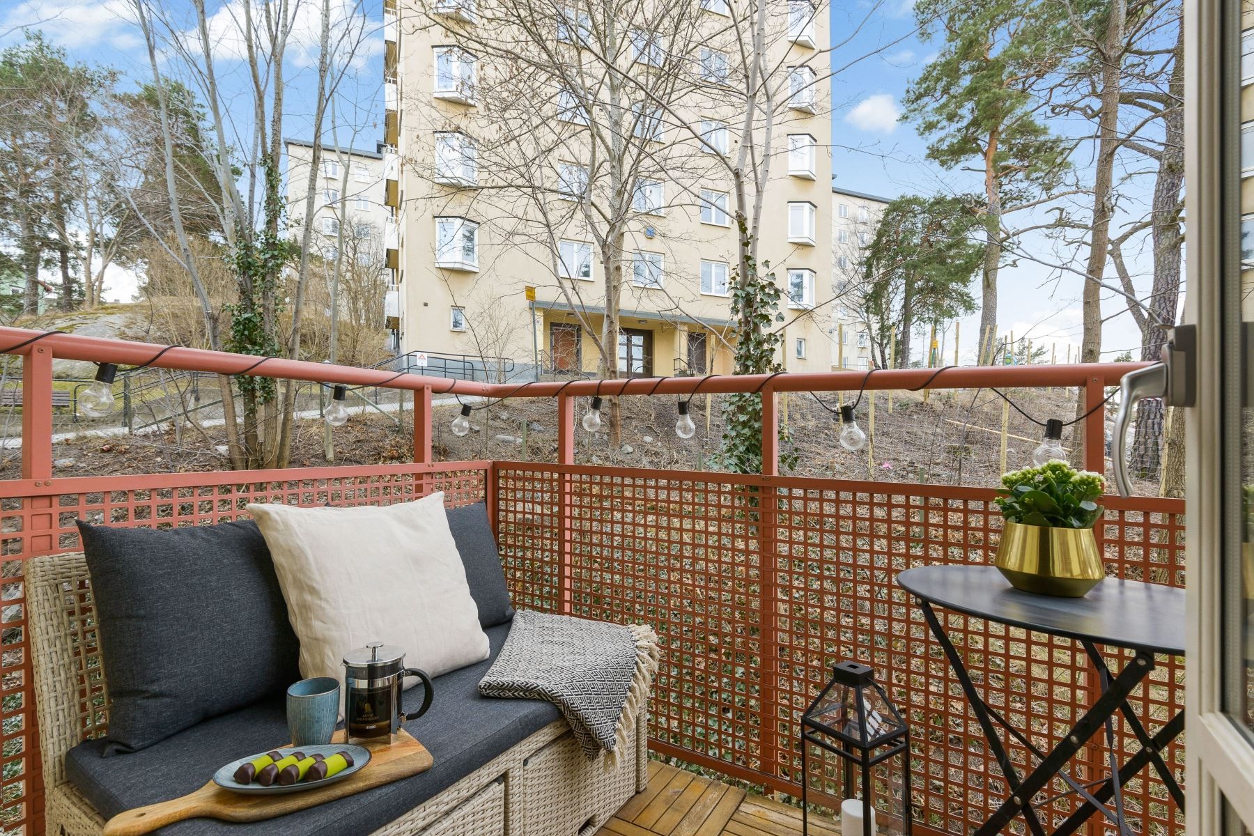 Balkongbild tagen mars 2022