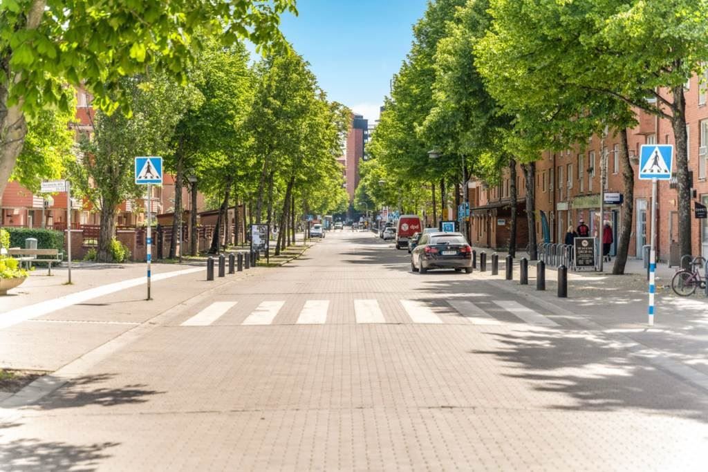 Lågupplöst Skarpnäcks Allé