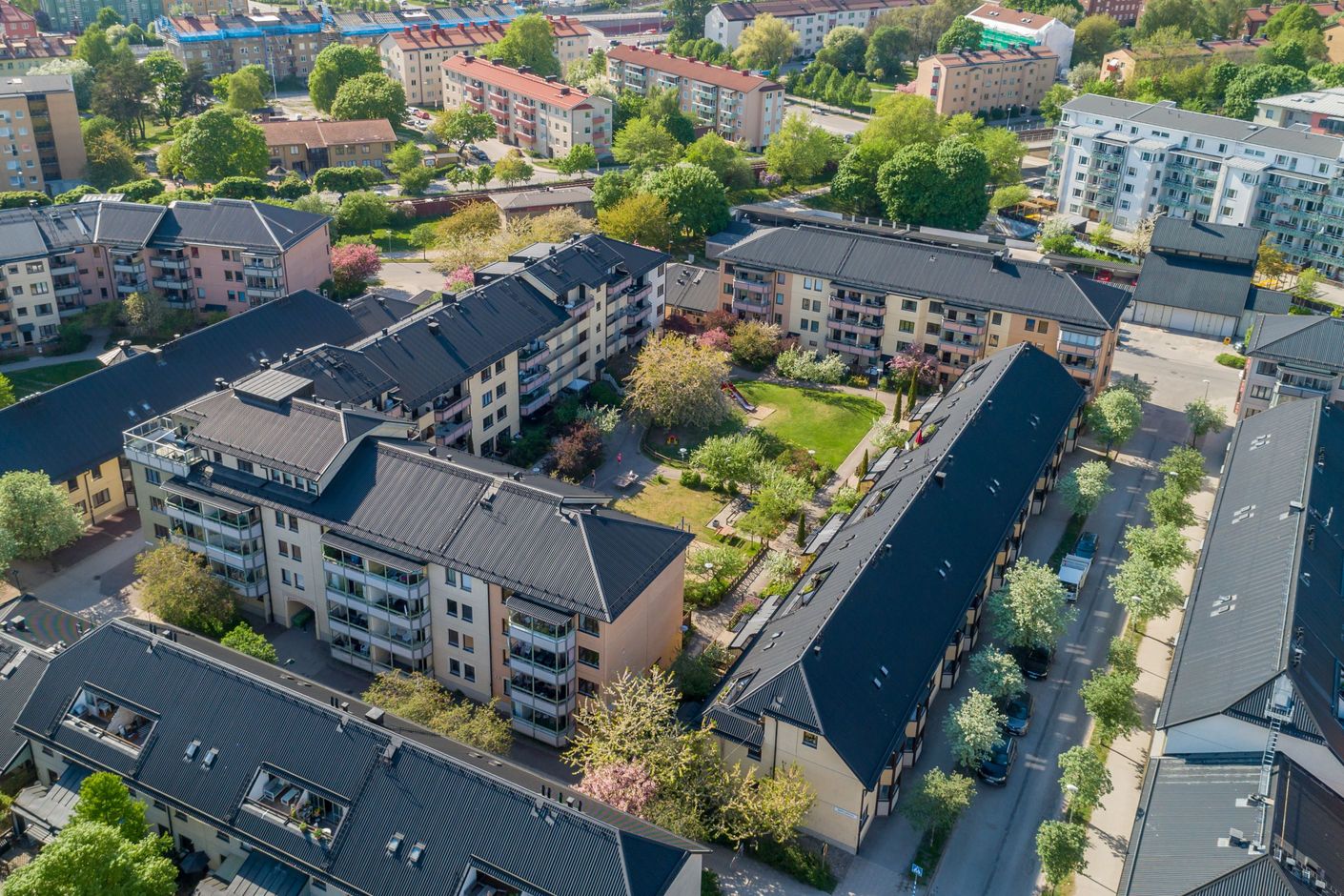 Vy över Brf Äppelgården och närområdet