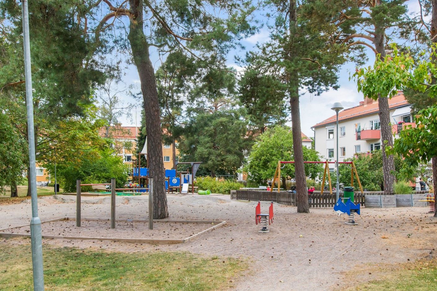 Innergård med lekplats