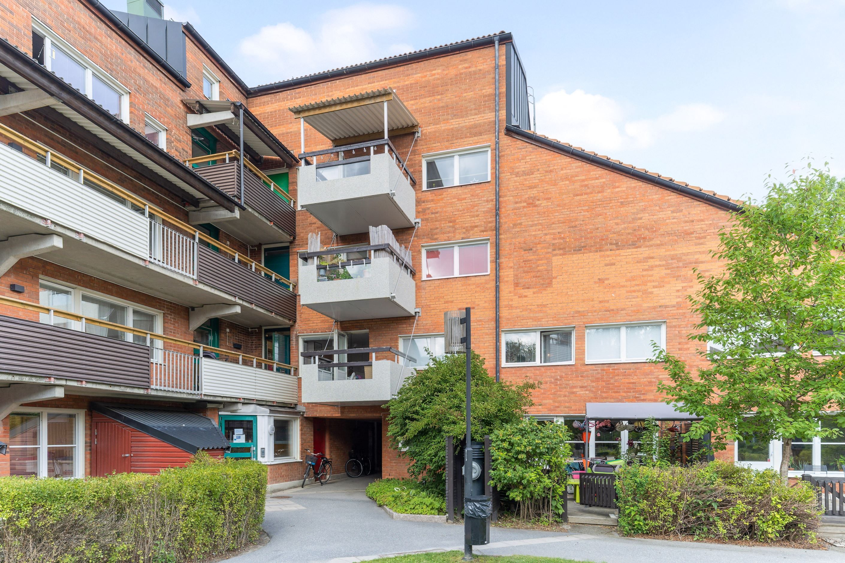 Fasadbild från innergården Varmfrontsgatan 23