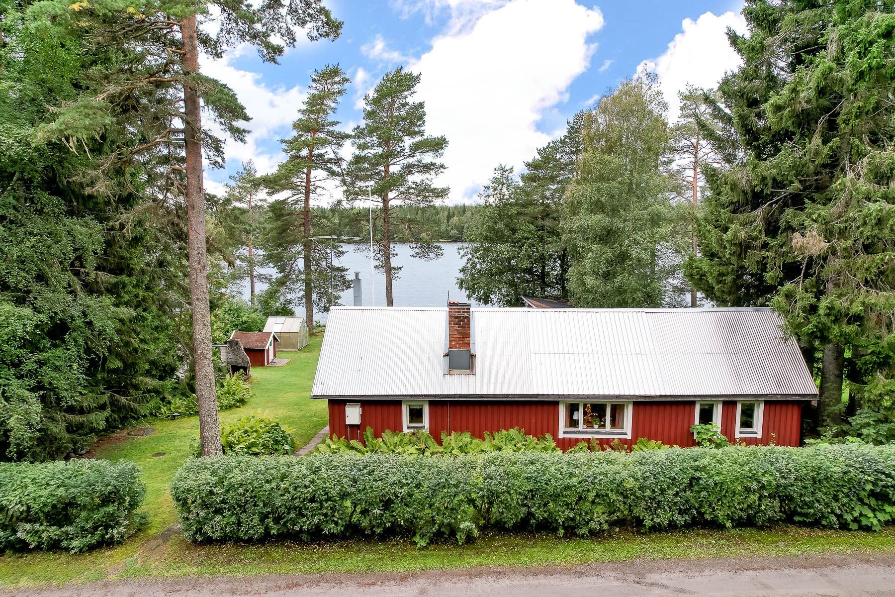 Huset sett från vägen